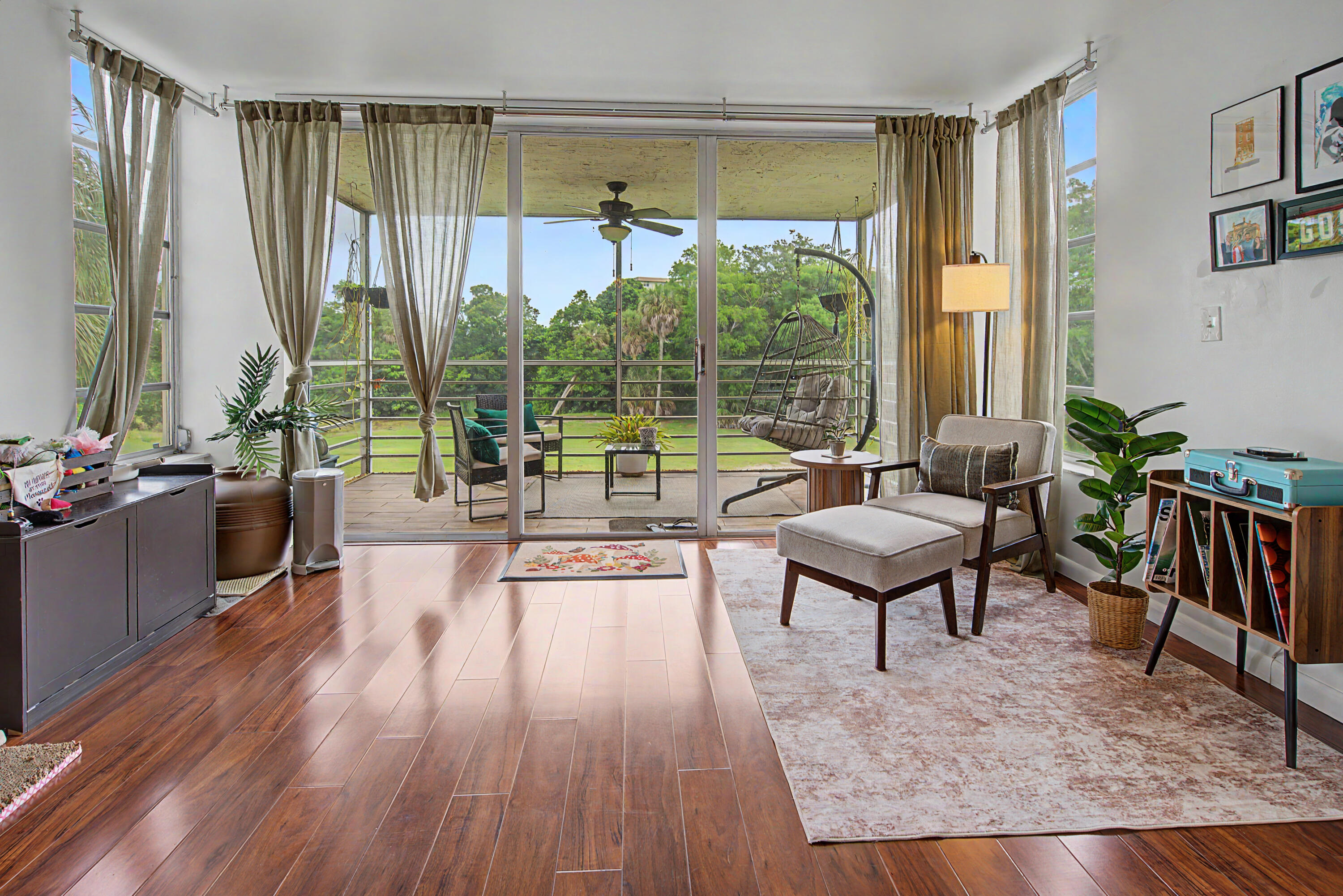 NO 77 PALM-AIRE COUNTRY CLUB - Residential
