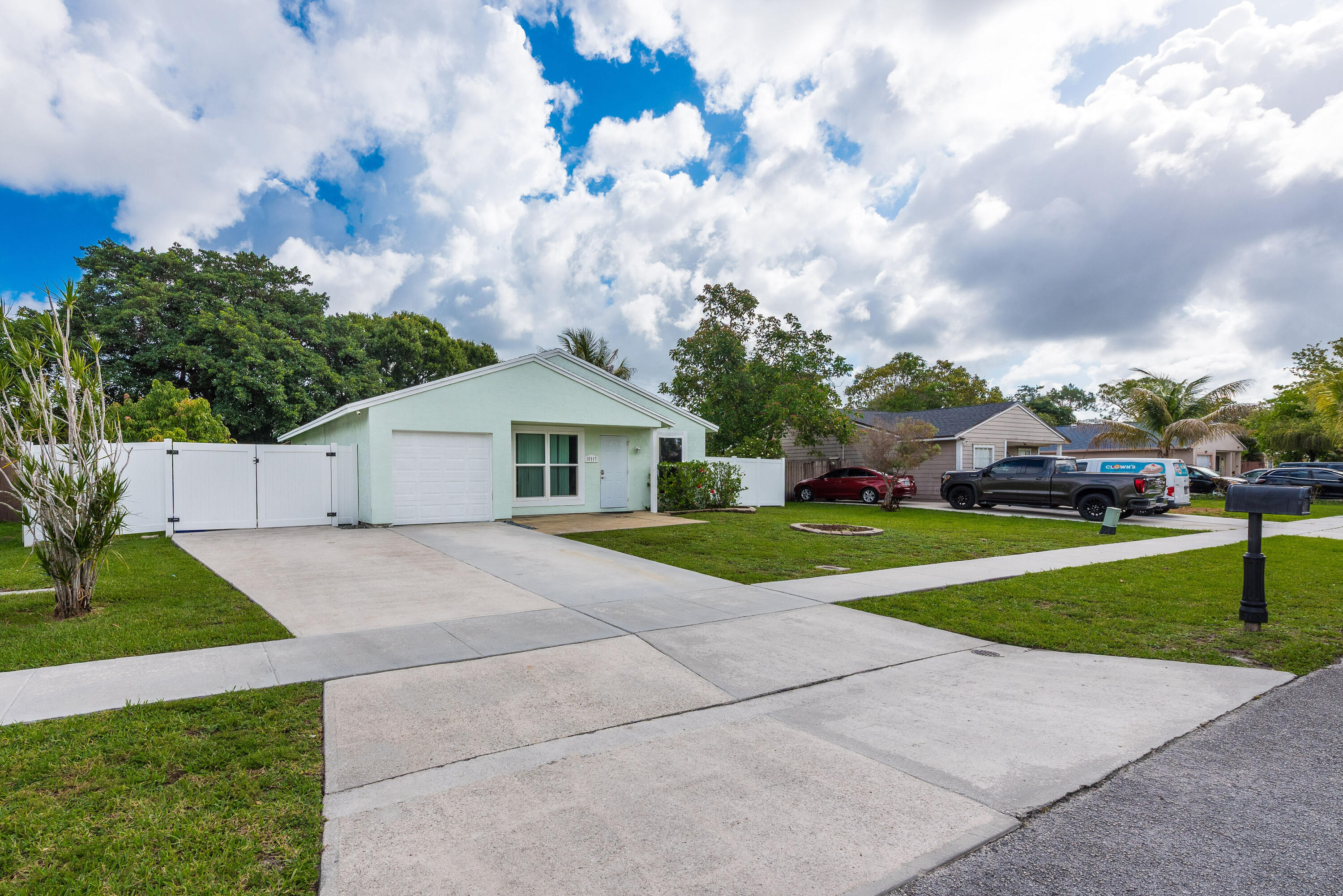 COUNTERPOINT ESTATES 6 - Residential