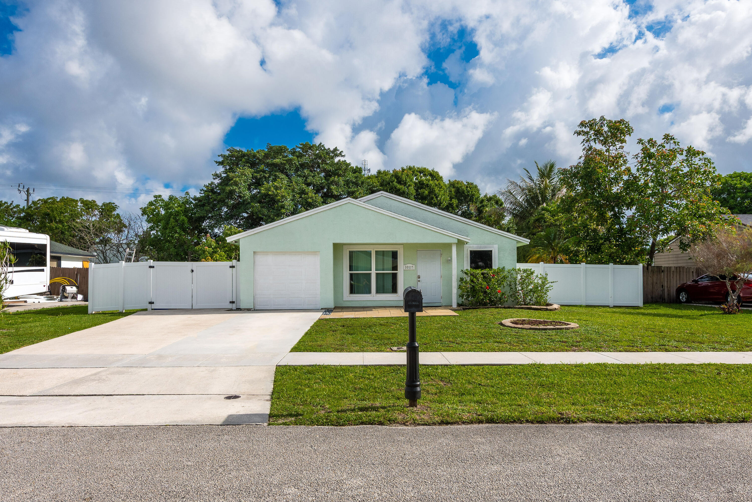 COUNTERPOINT ESTATES 6 - Residential