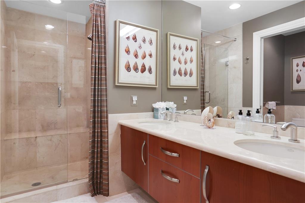 Ritz-Carlton - Residential
