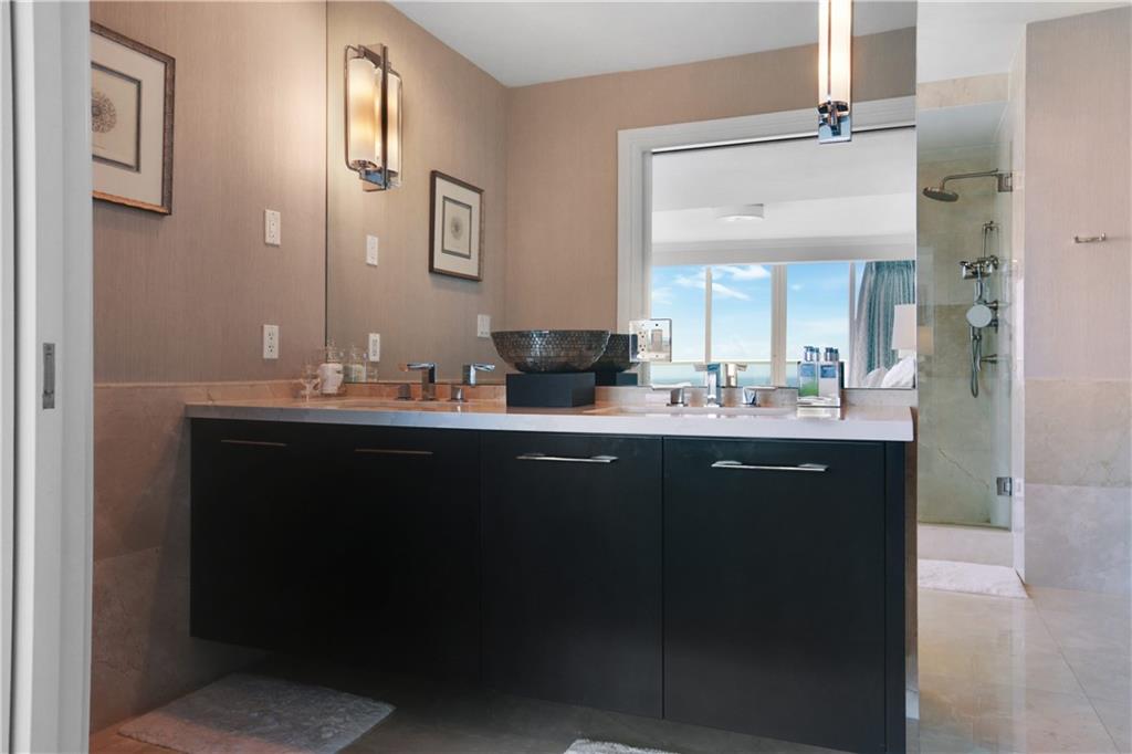 Ritz-Carlton - Residential