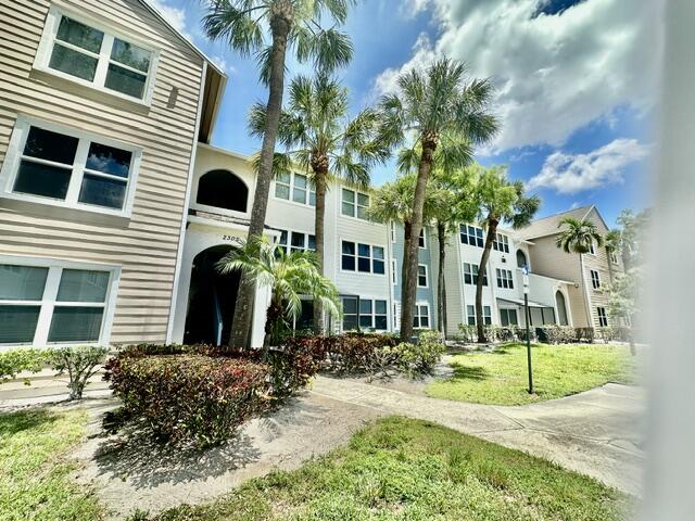 BOYNTON LANDINGS CONDO - Residential