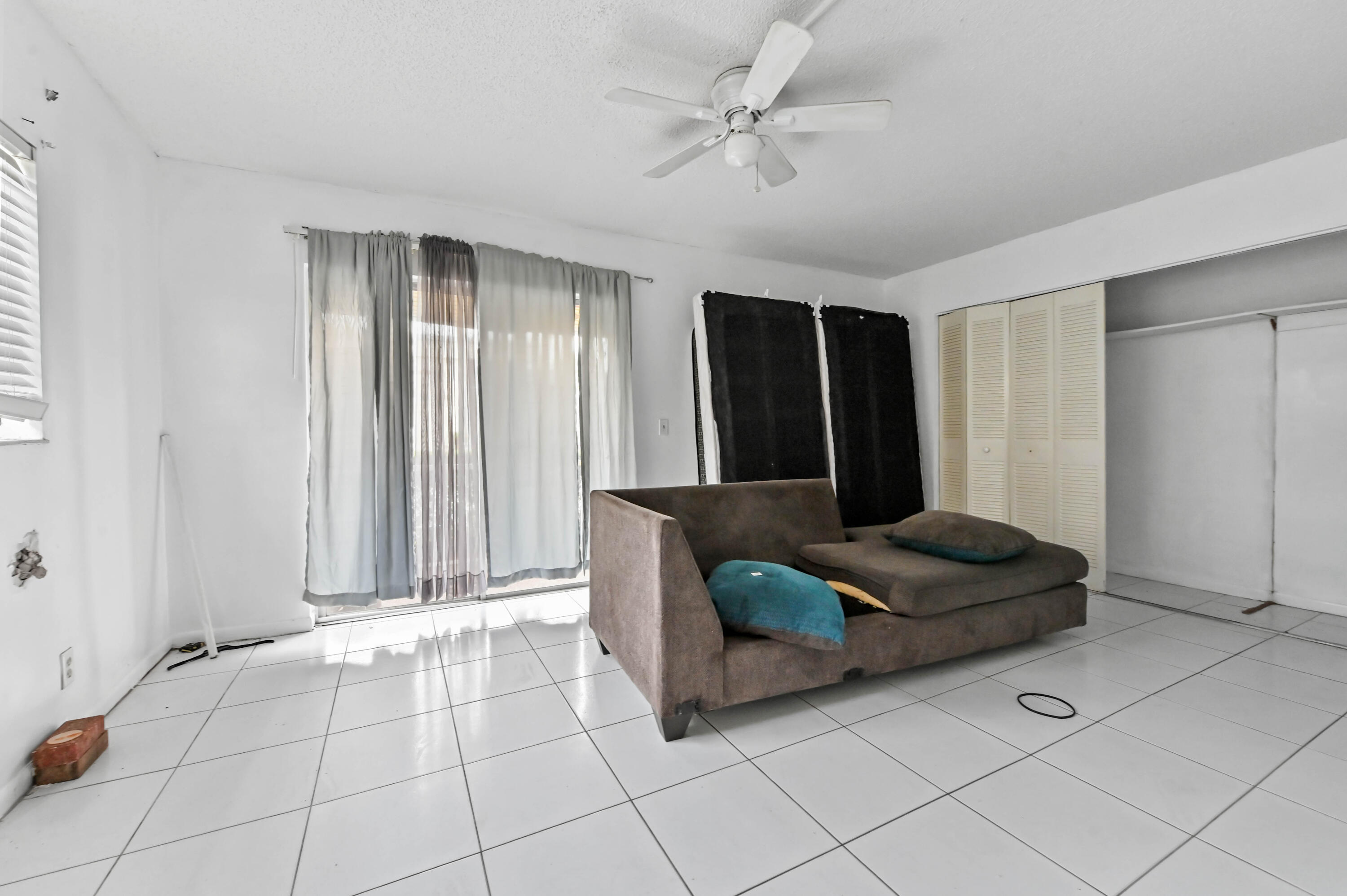 KINGS POINT CAPRI - Residential