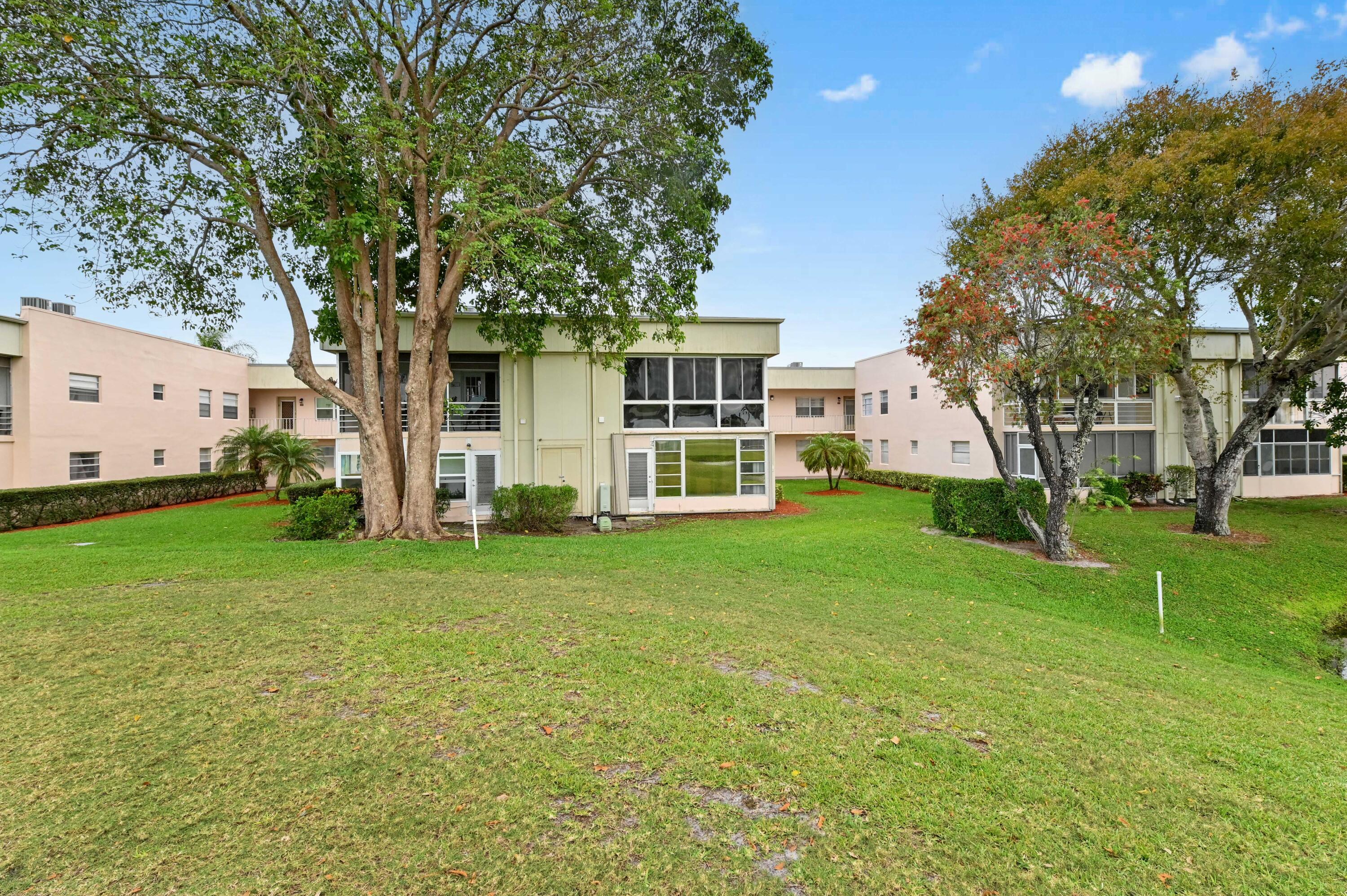 KINGS POINT CAPRI - Residential