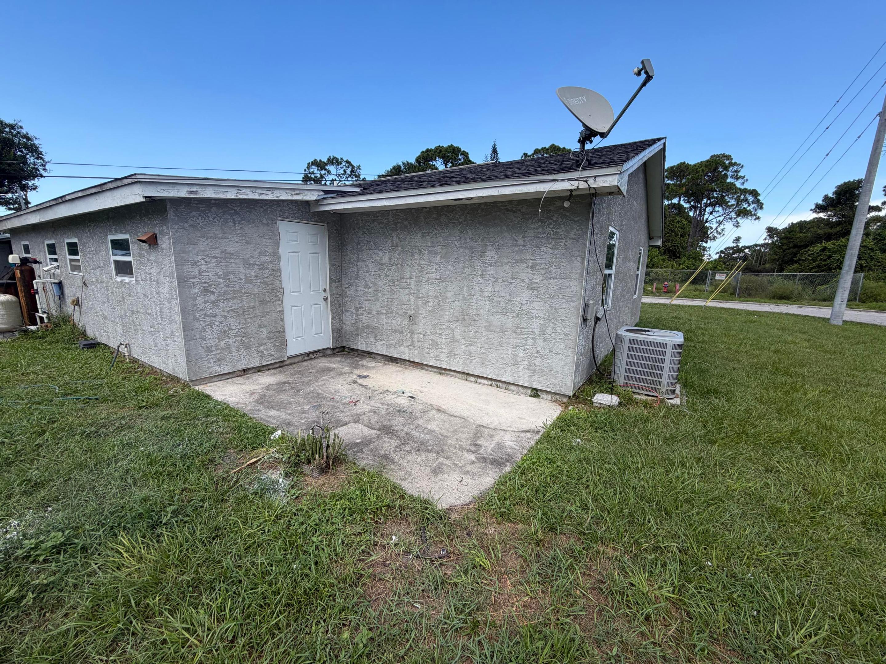 LAKEWOOD PARK UNIT 12A - Residential Lease