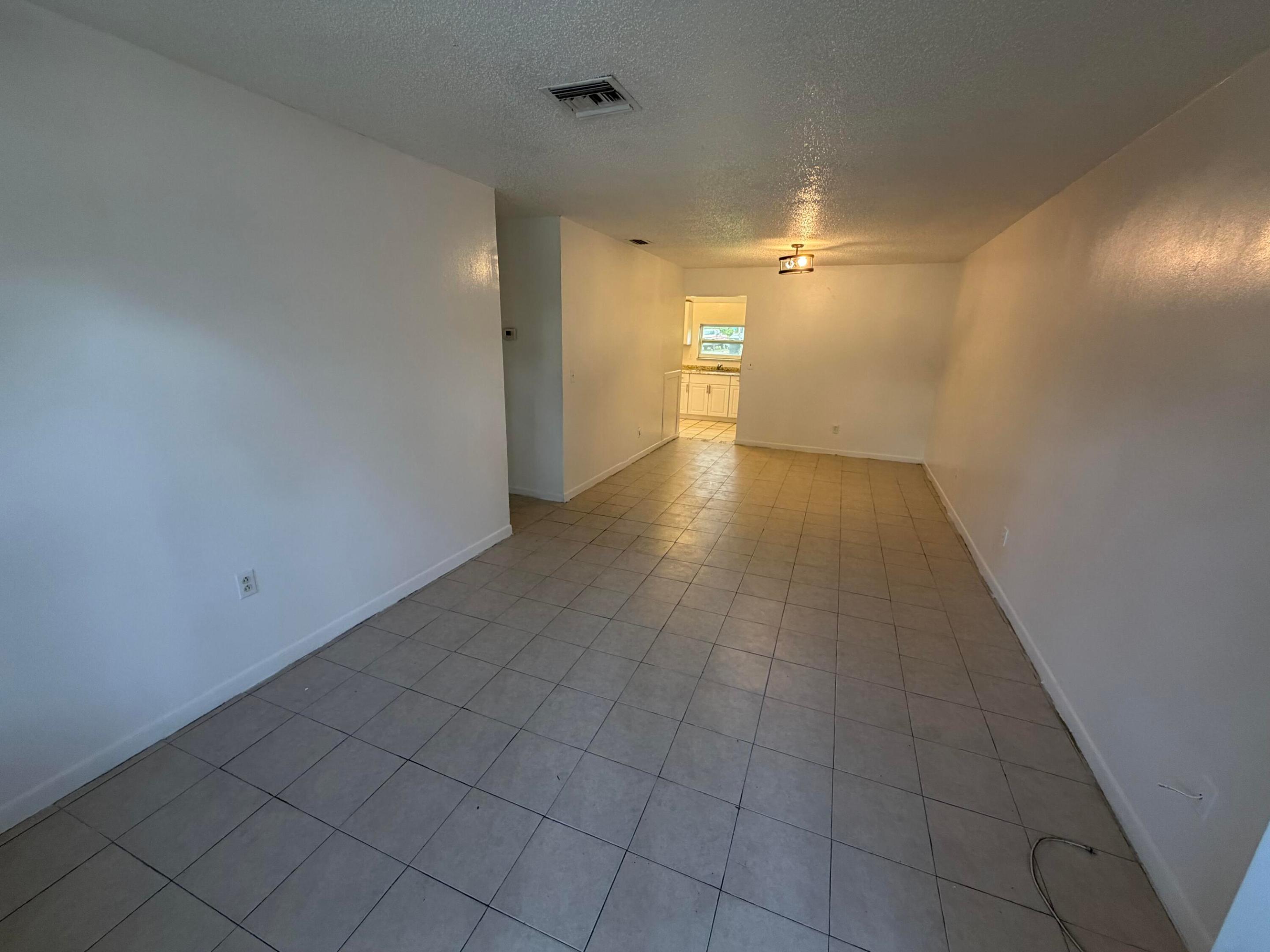 LAKEWOOD PARK UNIT 12A - Residential Lease