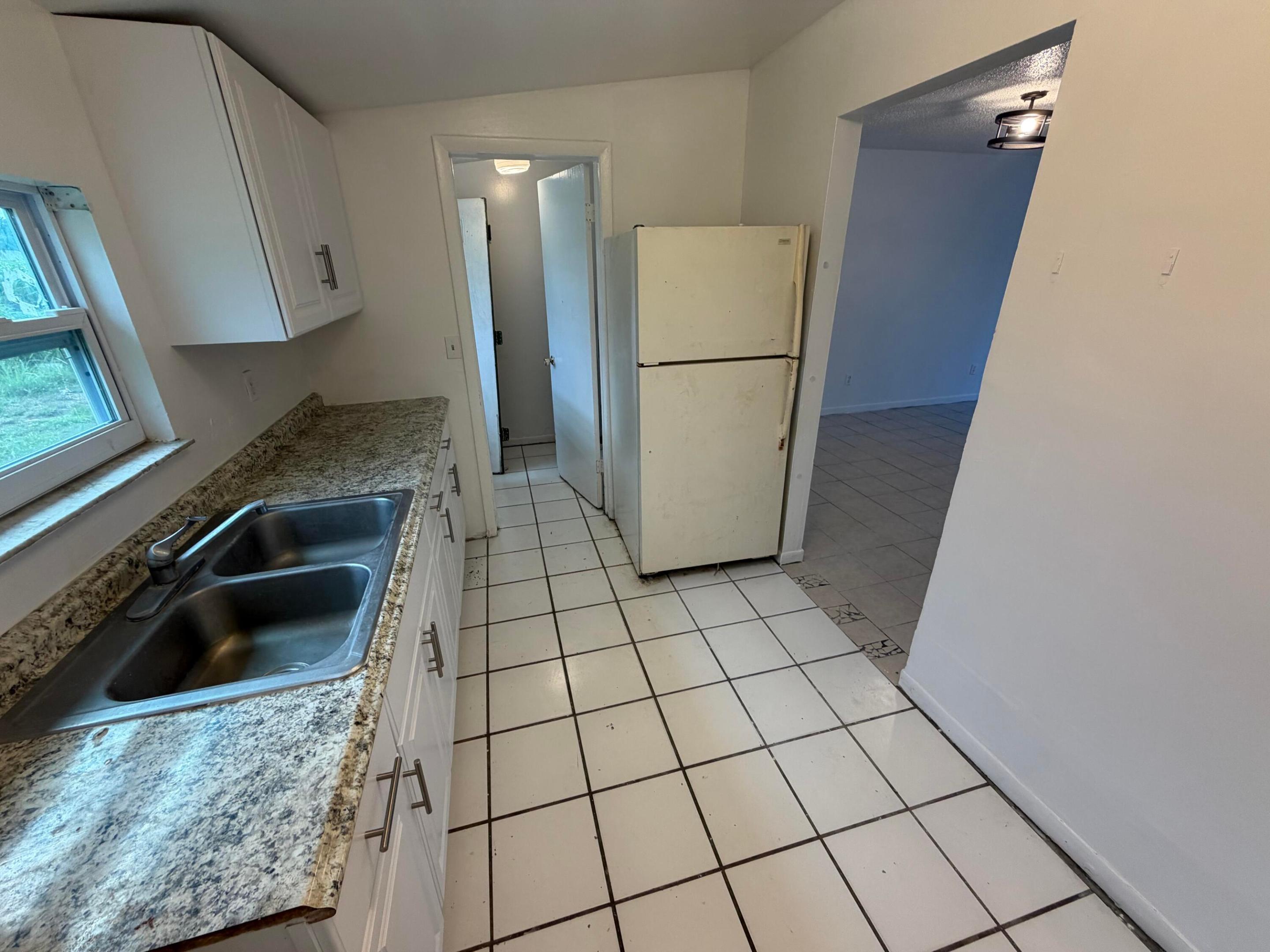 LAKEWOOD PARK UNIT 12A - Residential Lease