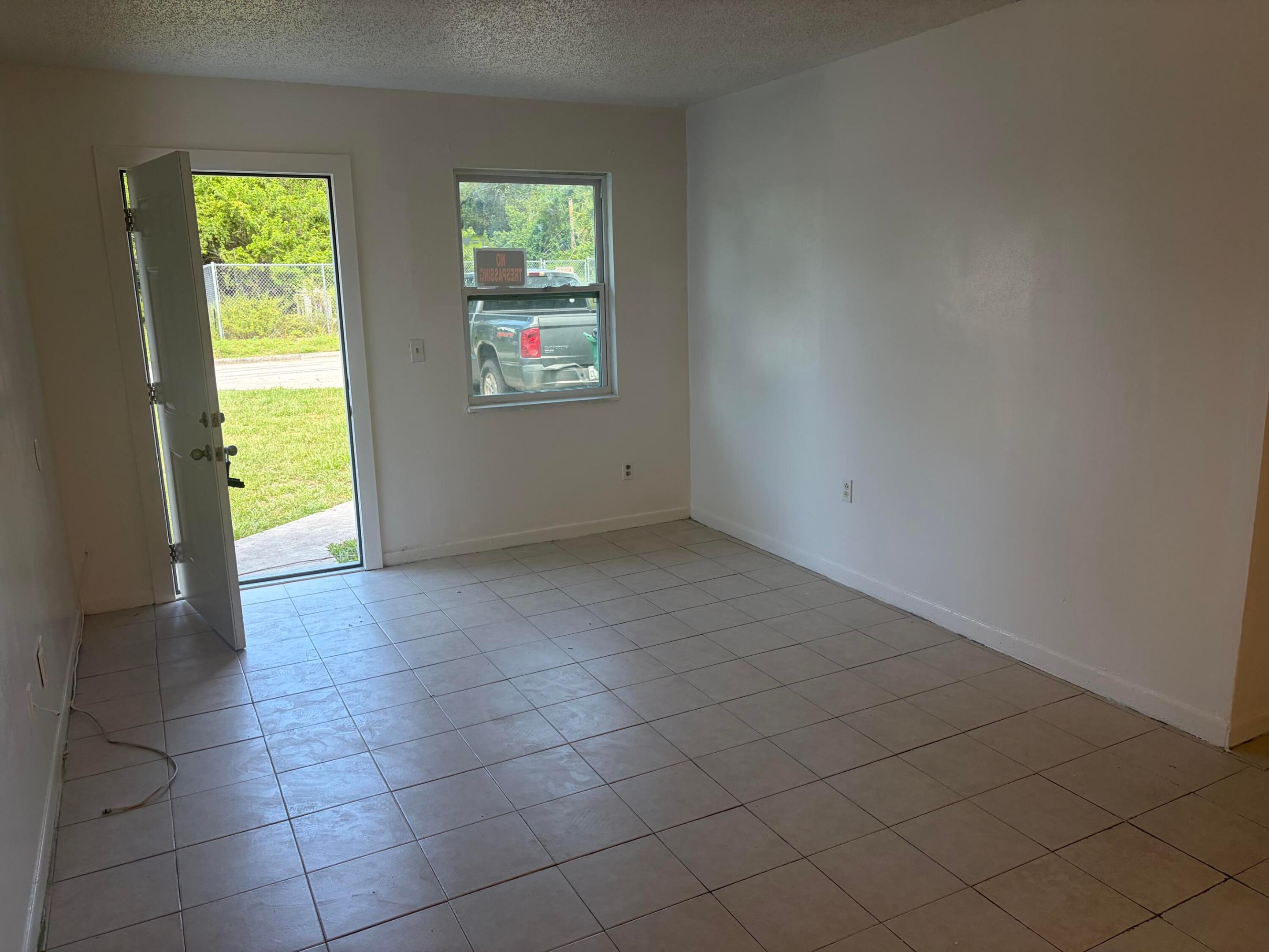 LAKEWOOD PARK UNIT 12A - Residential Lease