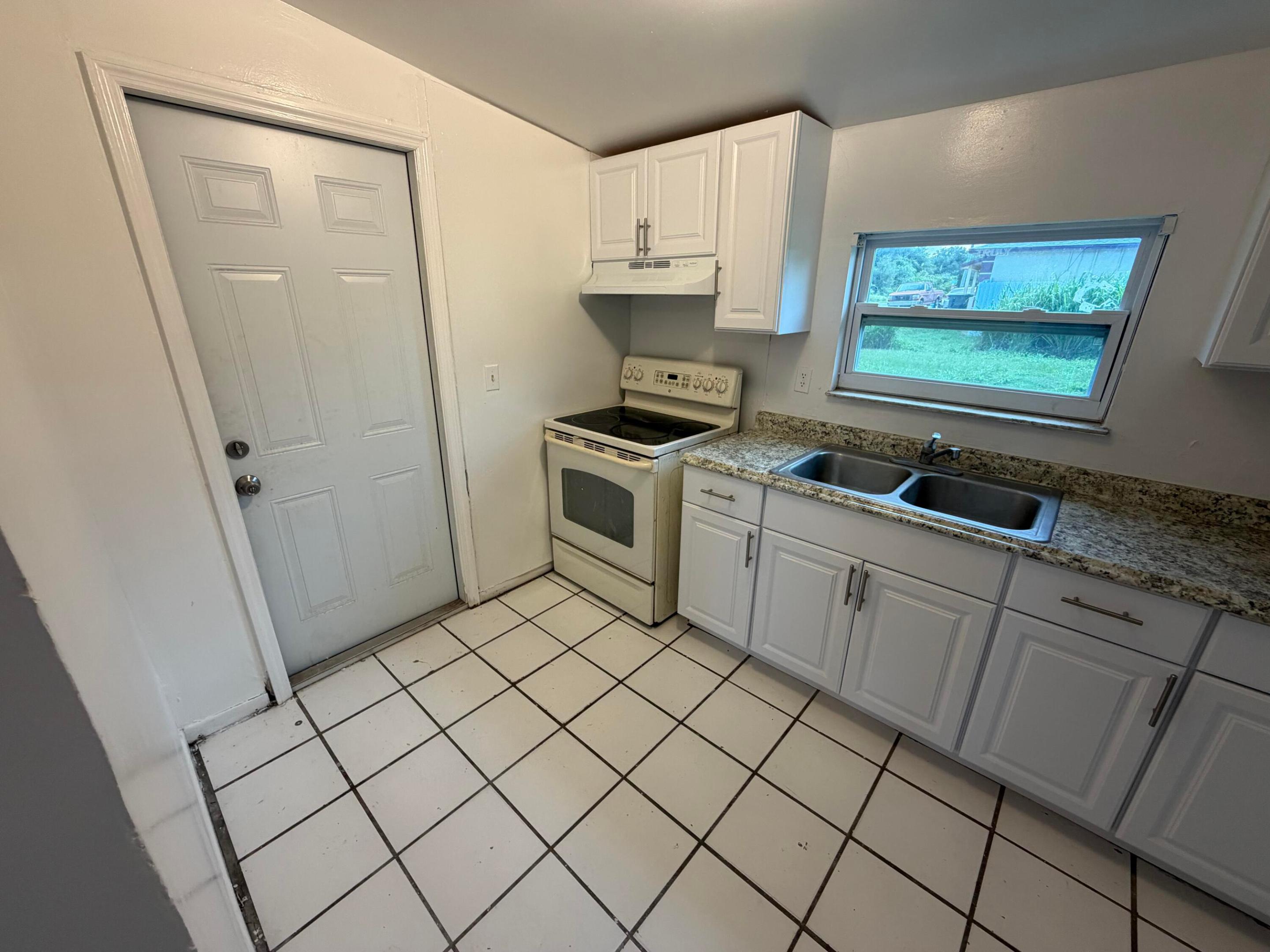 LAKEWOOD PARK UNIT 12A - Residential Lease
