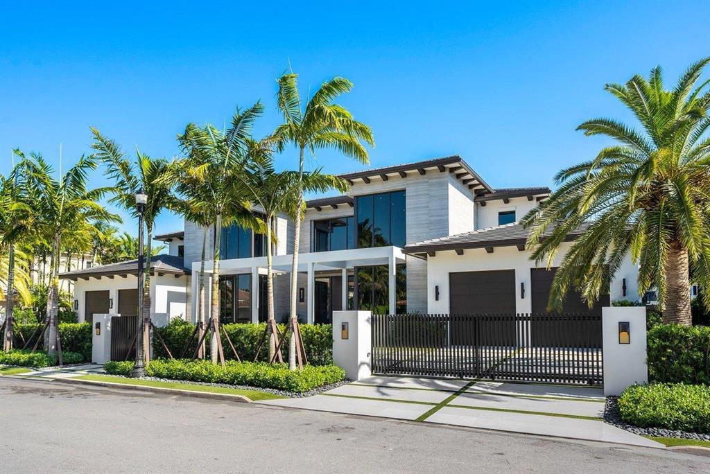 ROYAL PALM YACHT & COUNTRY CLUB - Residential