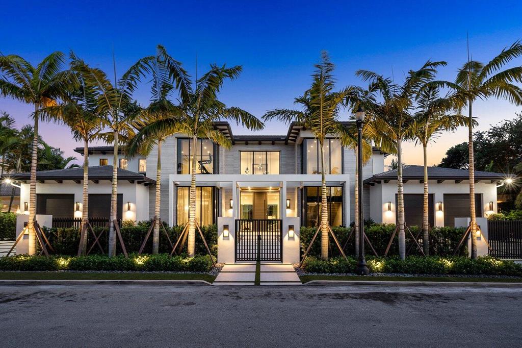 ROYAL PALM YACHT & COUNTRY CLUB - Residential