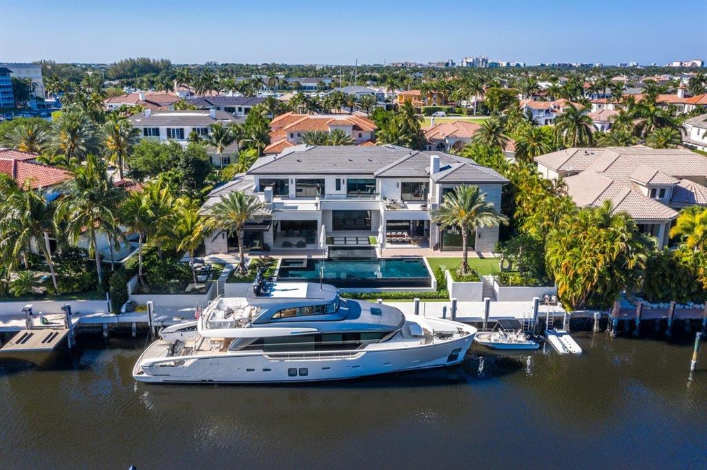 ROYAL PALM YACHT & COUNTRY CLUB - Residential