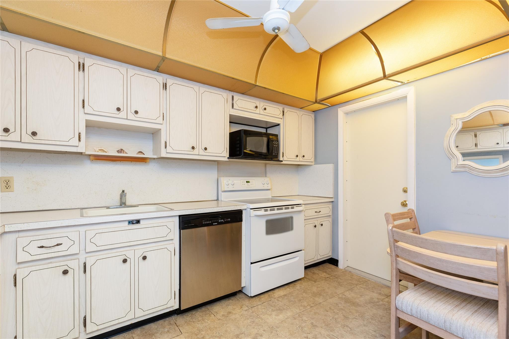Sea Haven, Garden Aire Village - Residential