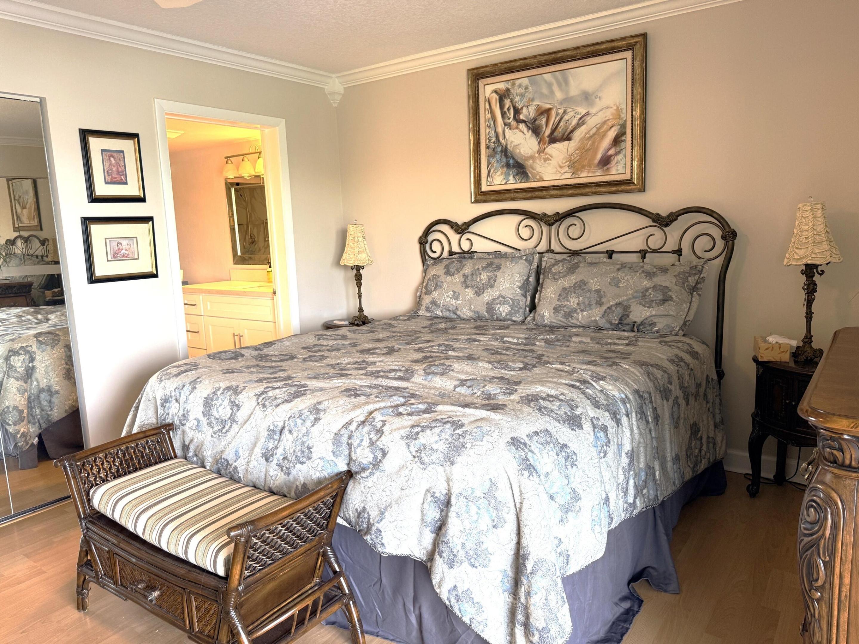 HUNTINGTON LAKES SEC THREE CONDOS - Residential Lease