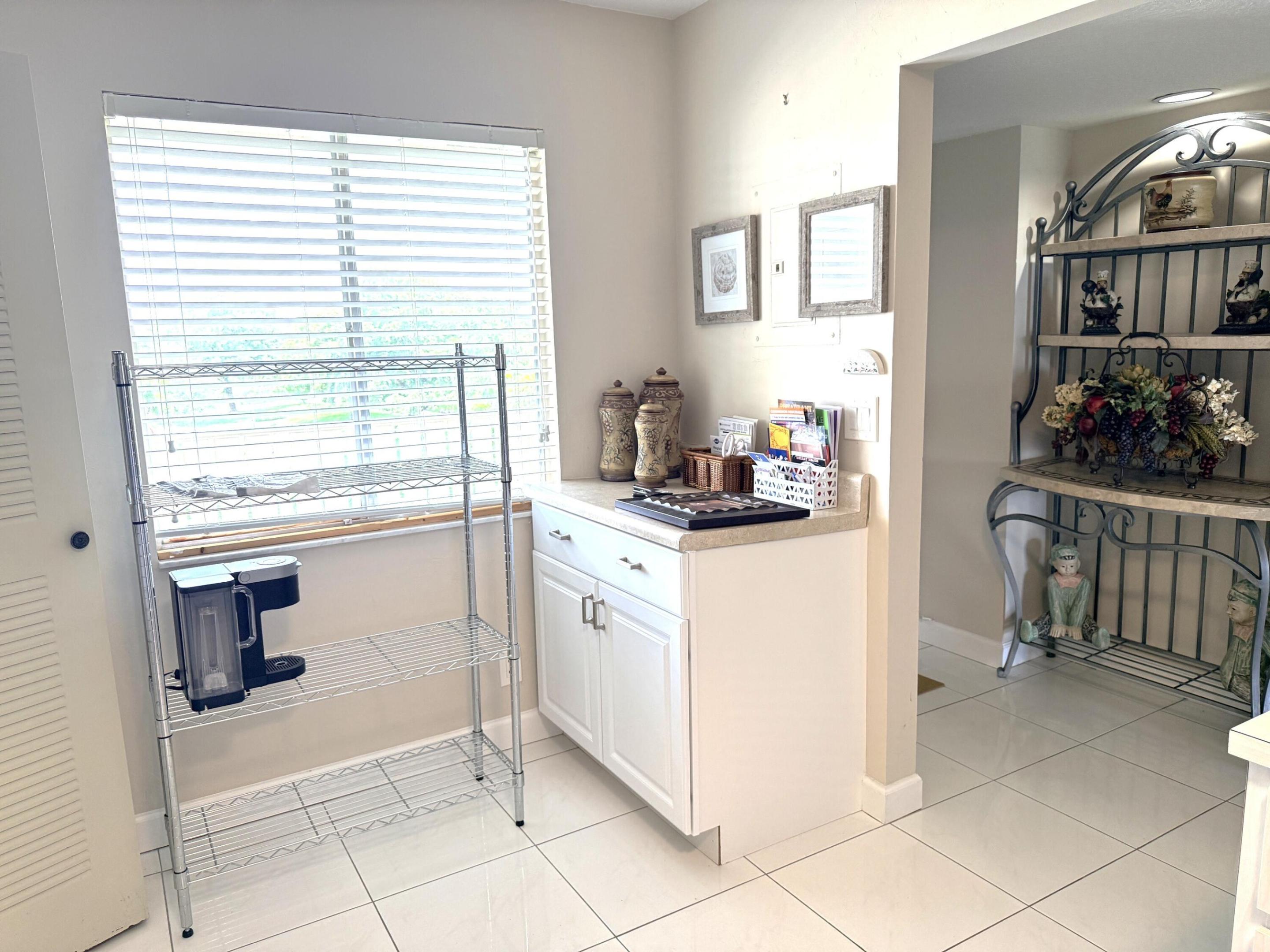 HUNTINGTON LAKES SEC THREE CONDOS - Residential Lease