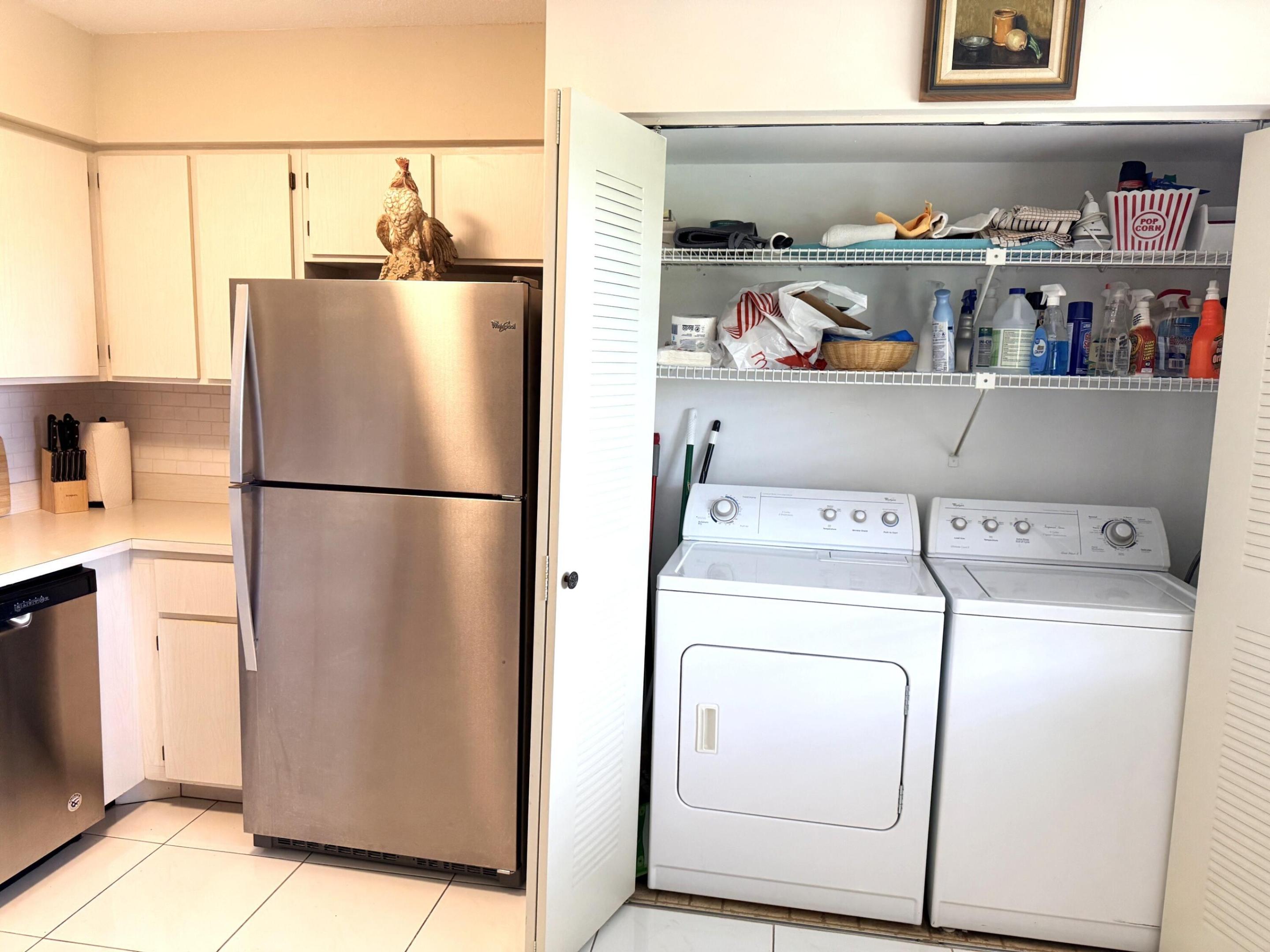 HUNTINGTON LAKES SEC THREE CONDOS - Residential Lease