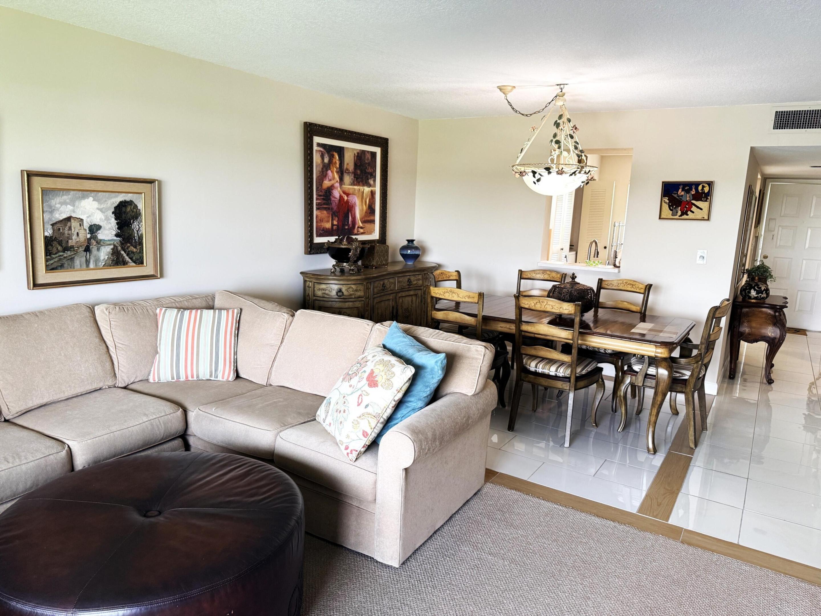HUNTINGTON LAKES SEC THREE CONDOS - Residential Lease