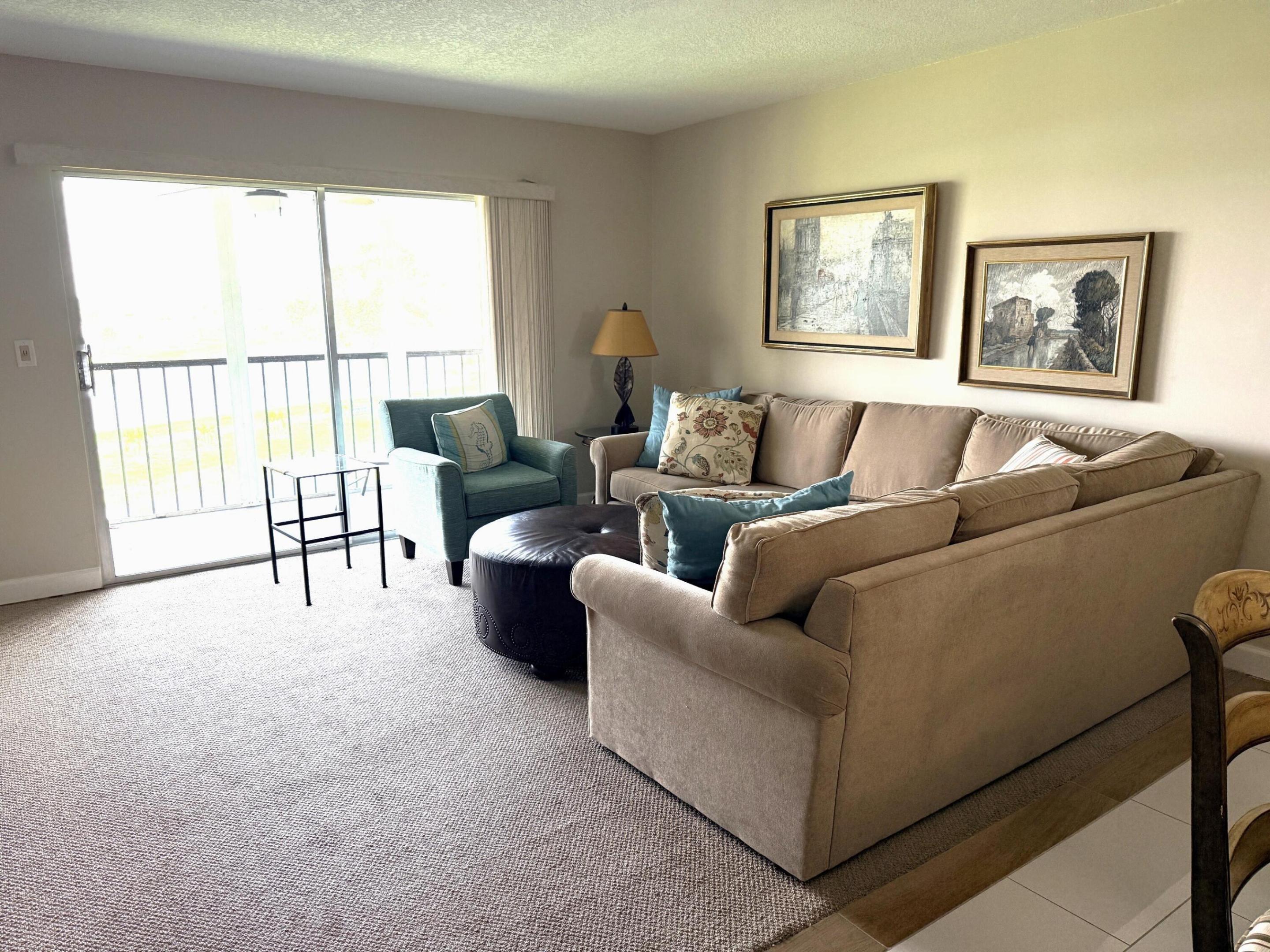 HUNTINGTON LAKES SEC THREE CONDOS - Residential Lease