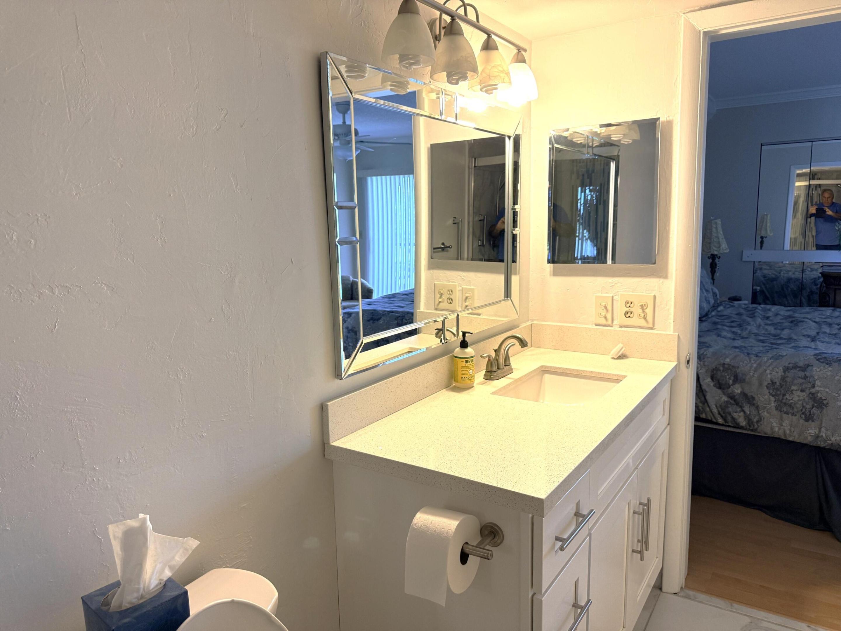 HUNTINGTON LAKES SEC THREE CONDOS - Residential Lease
