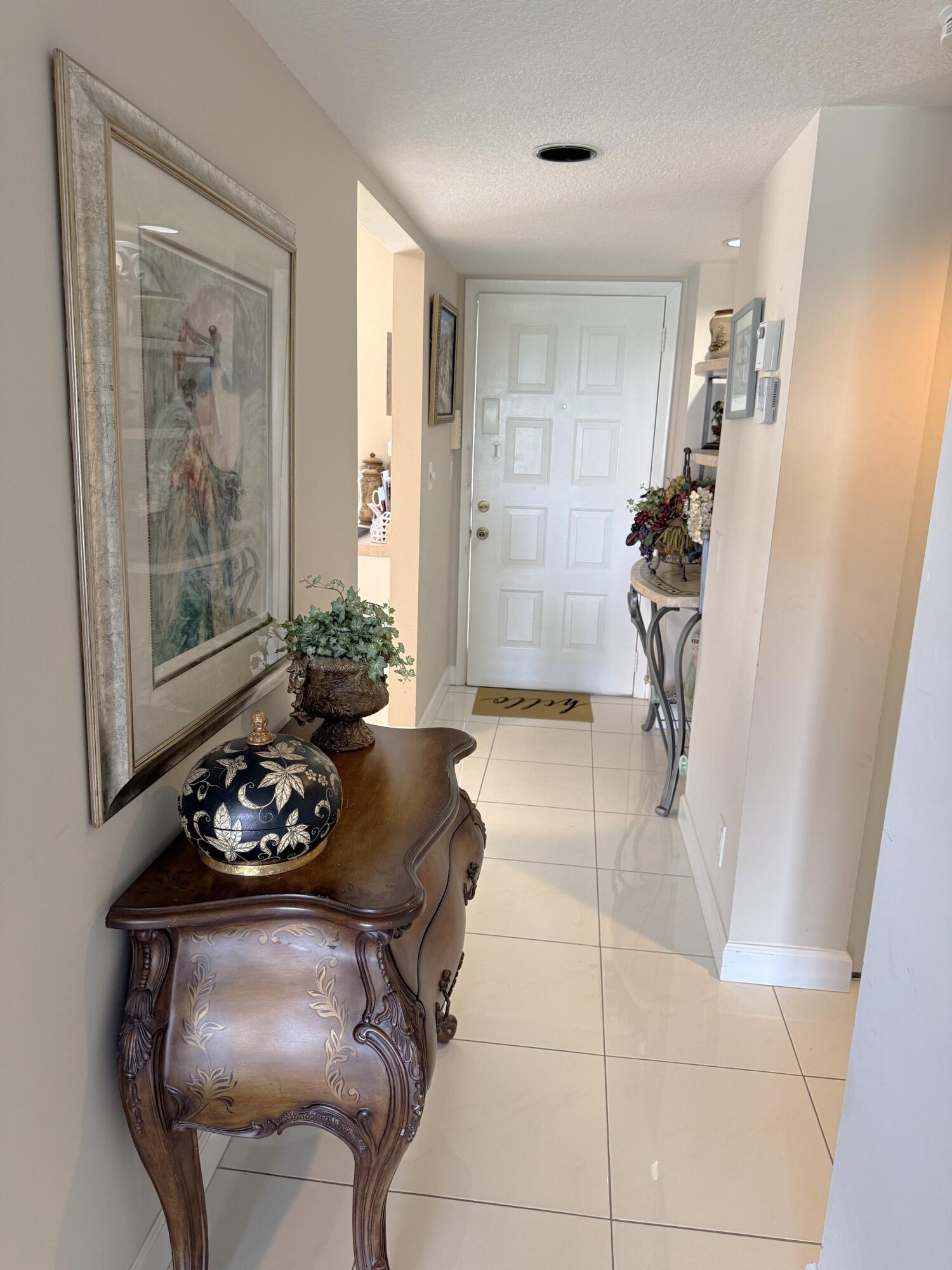HUNTINGTON LAKES SEC THREE CONDOS - Residential Lease
