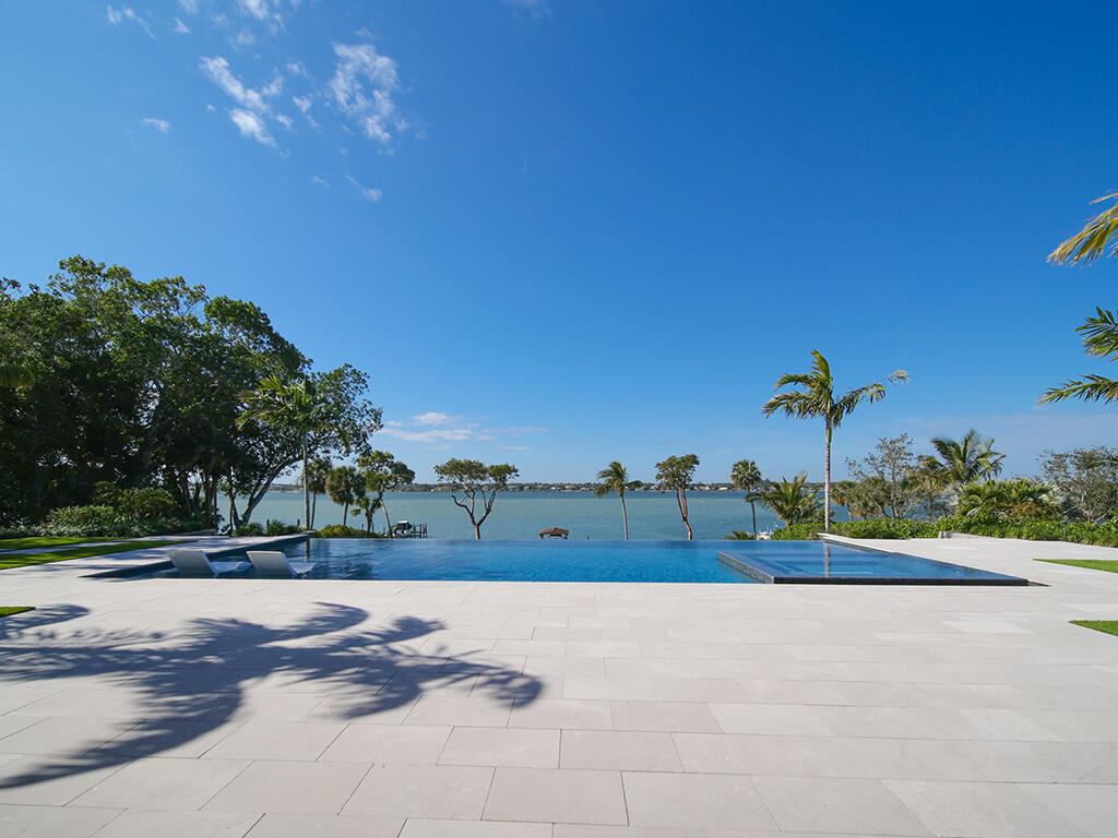 Sewalls Point - Residential