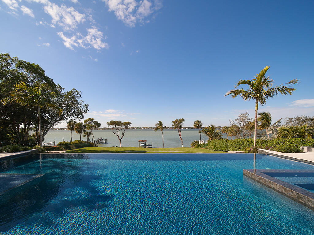 Sewalls Point - Residential