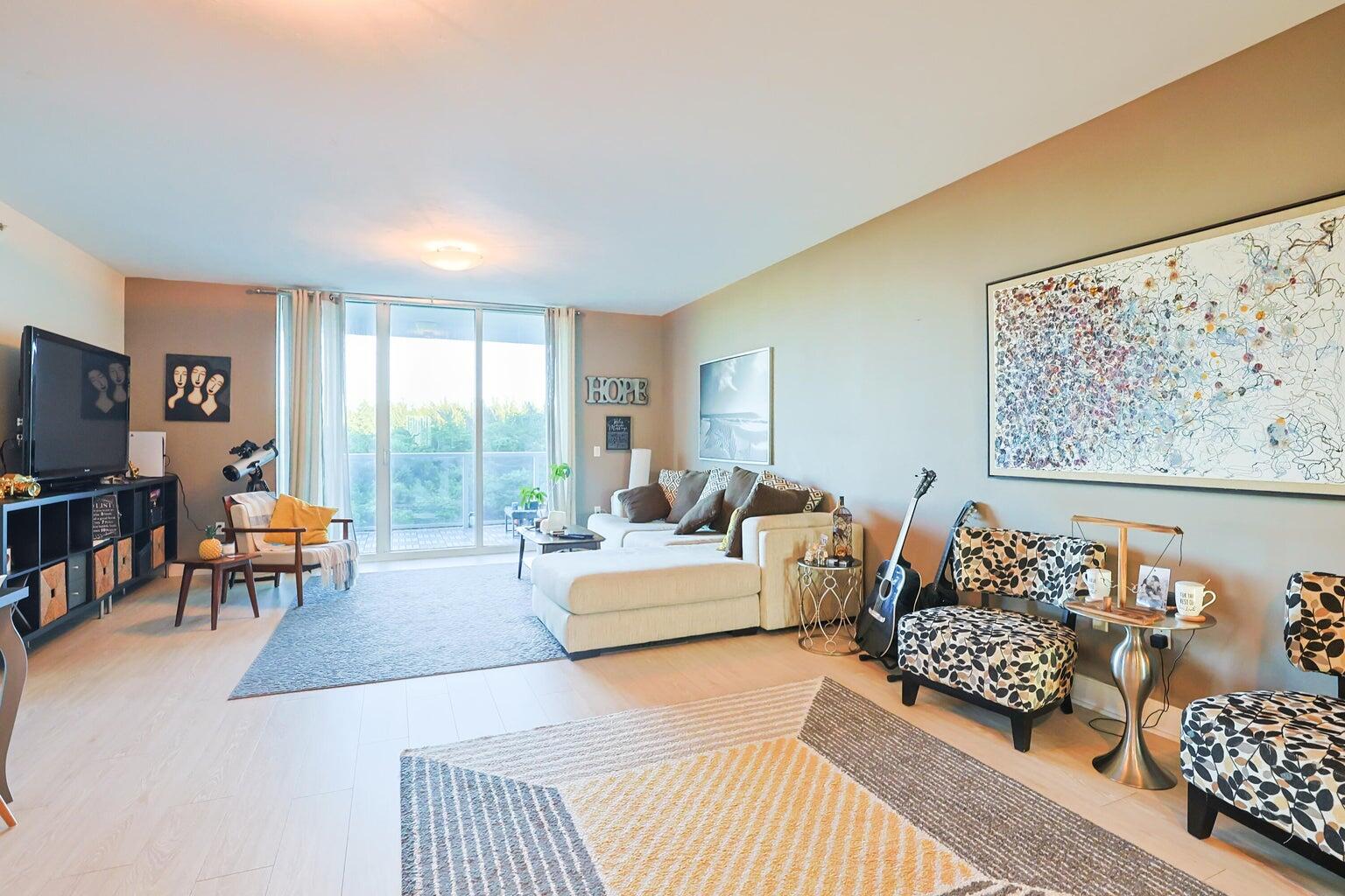 Massive 1,763 SF Corner Unit! | $5K Rate Buy Down/Credit w/Full Price Offer | Near SoLe Mia & Oleta Park   Experience elevated living in this spacious corner residence, featuring one of the most desirable layouts in Biscayne. Bright and open with 9-ft ceilings, impact-resistant windows, and abundant natural light throughout. Interior highlights include marble and wood flooring and a modern kitchen with granite countertops and stainless steel appliances. Flexible layout offers space for a home office, gym, or additional living area.  Residents enjoy a full suite of HOA amenities including High-speed internet, Premium Cable, Water, Valet Service, 24/7 Manned Security, Luxury Pool, Tennis/Pickleball courts, Fitness Center, and Clubhouse. $358 assessment supports upgrades and long-term value.