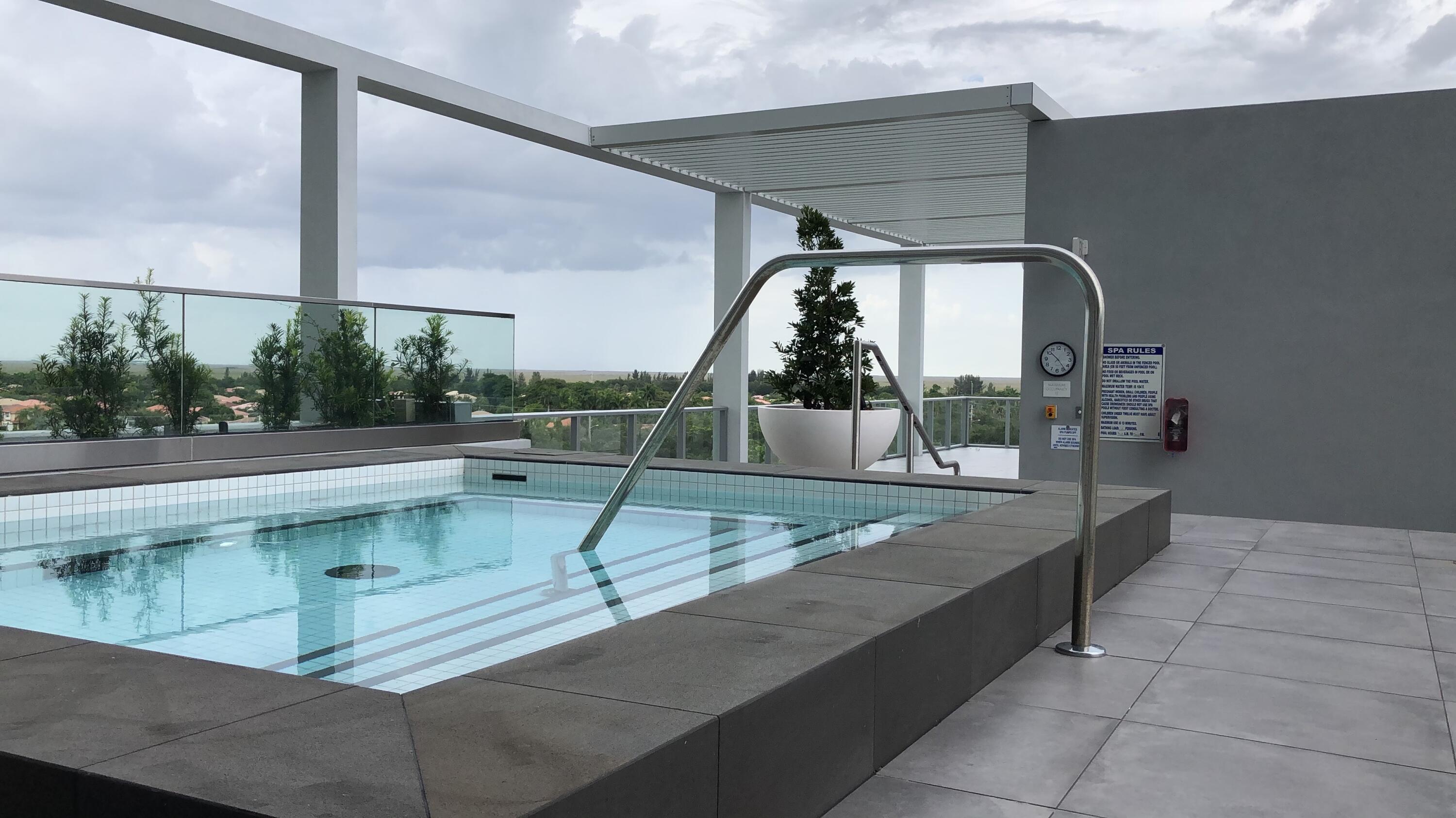 METROPICA NORTH TOWER ONE - Residential