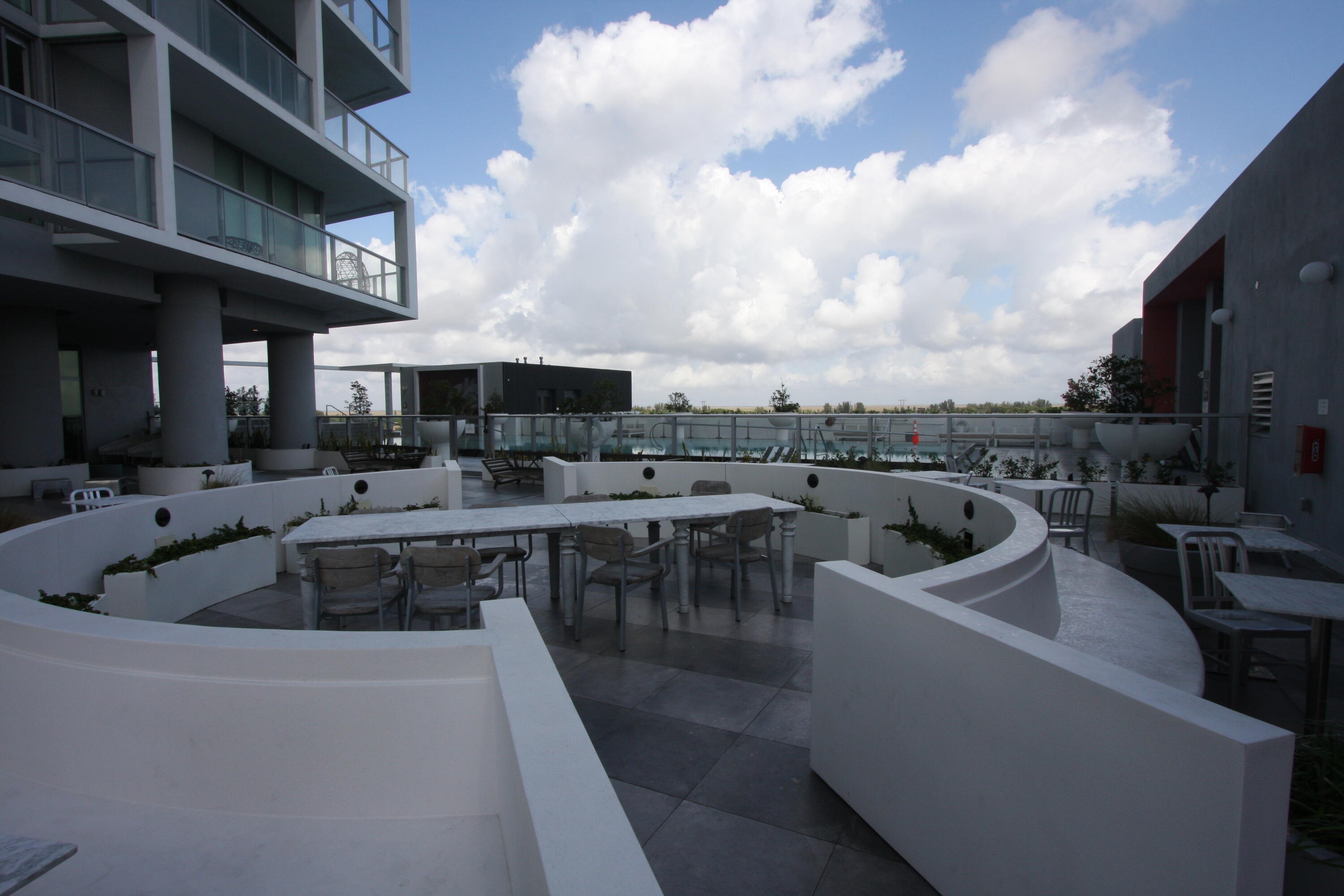 METROPICA NORTH TOWER ONE - Residential