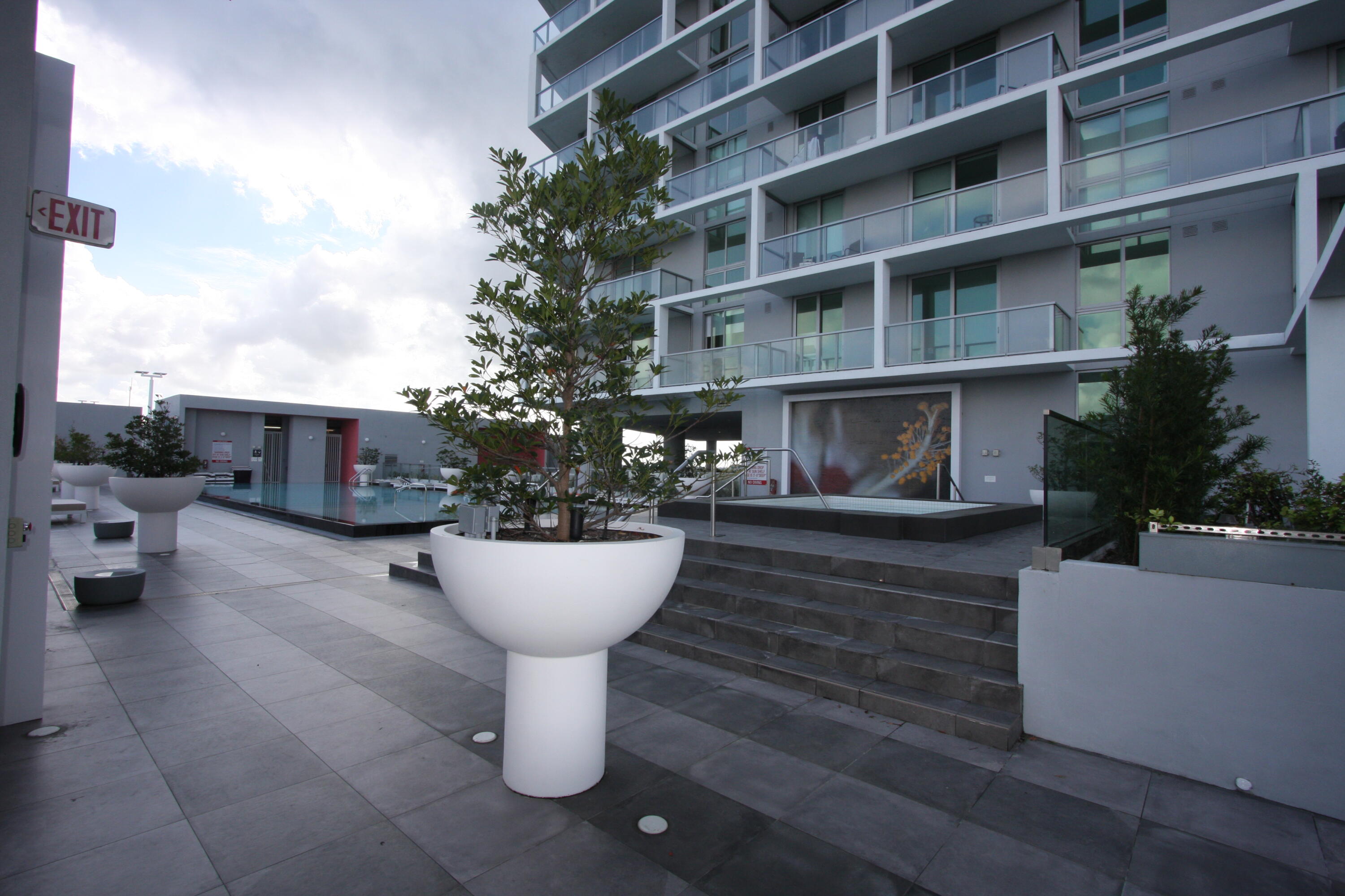 METROPICA NORTH TOWER ONE - Residential