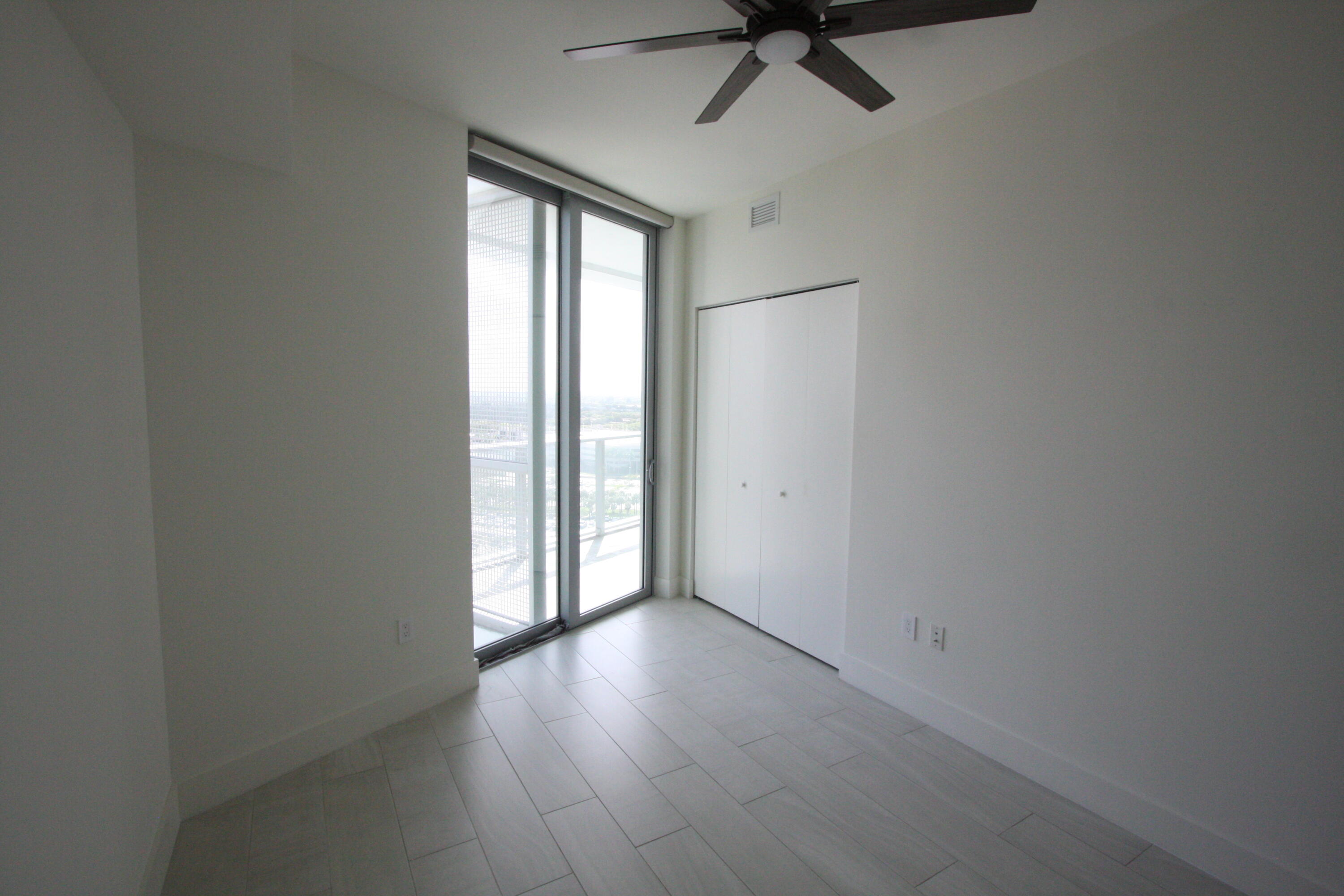 METROPICA NORTH TOWER ONE - Residential