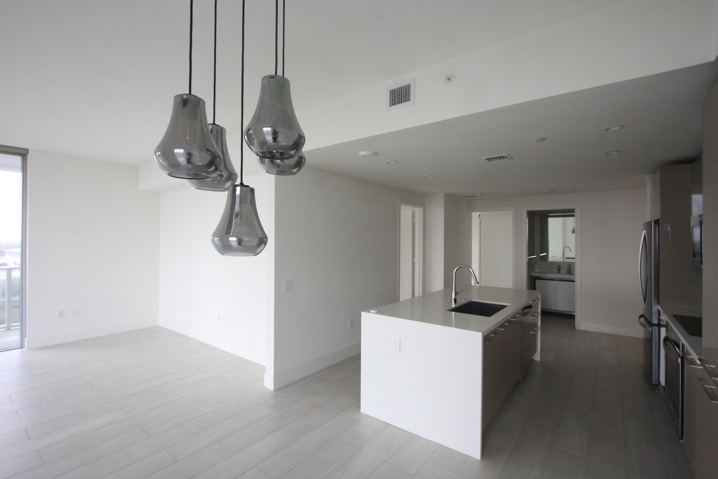 METROPICA NORTH TOWER ONE - Residential