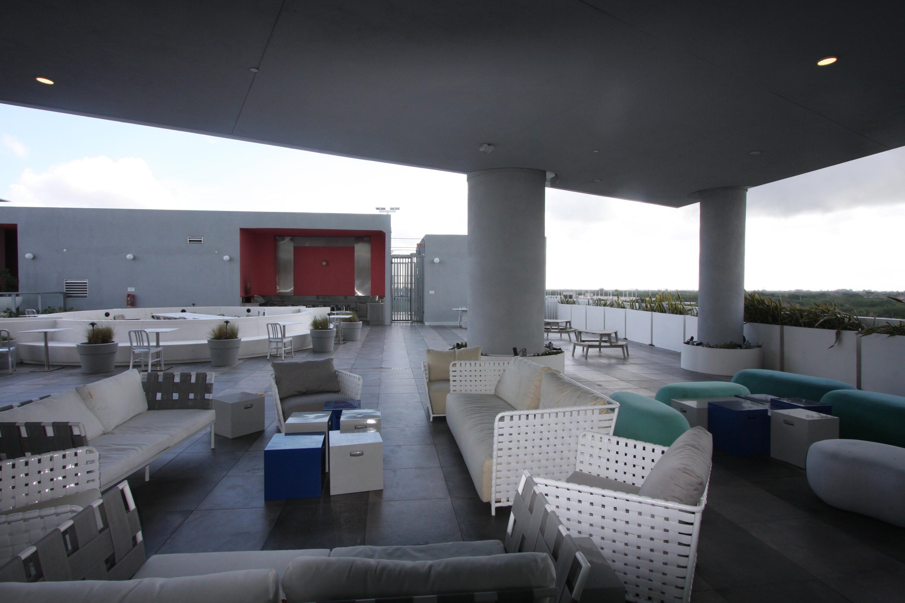 METROPICA NORTH TOWER ONE - Residential