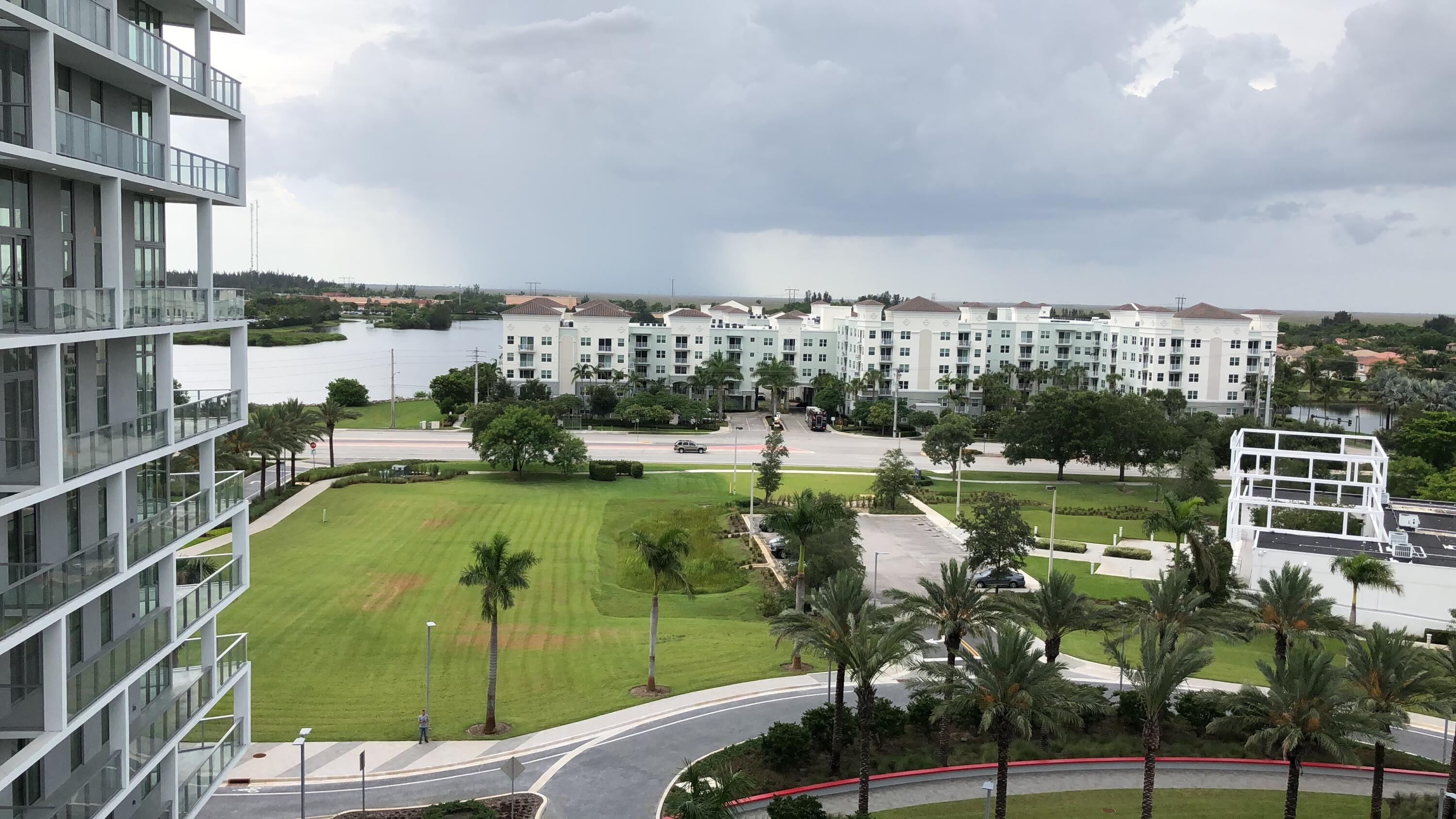 METROPICA NORTH TOWER ONE - Residential