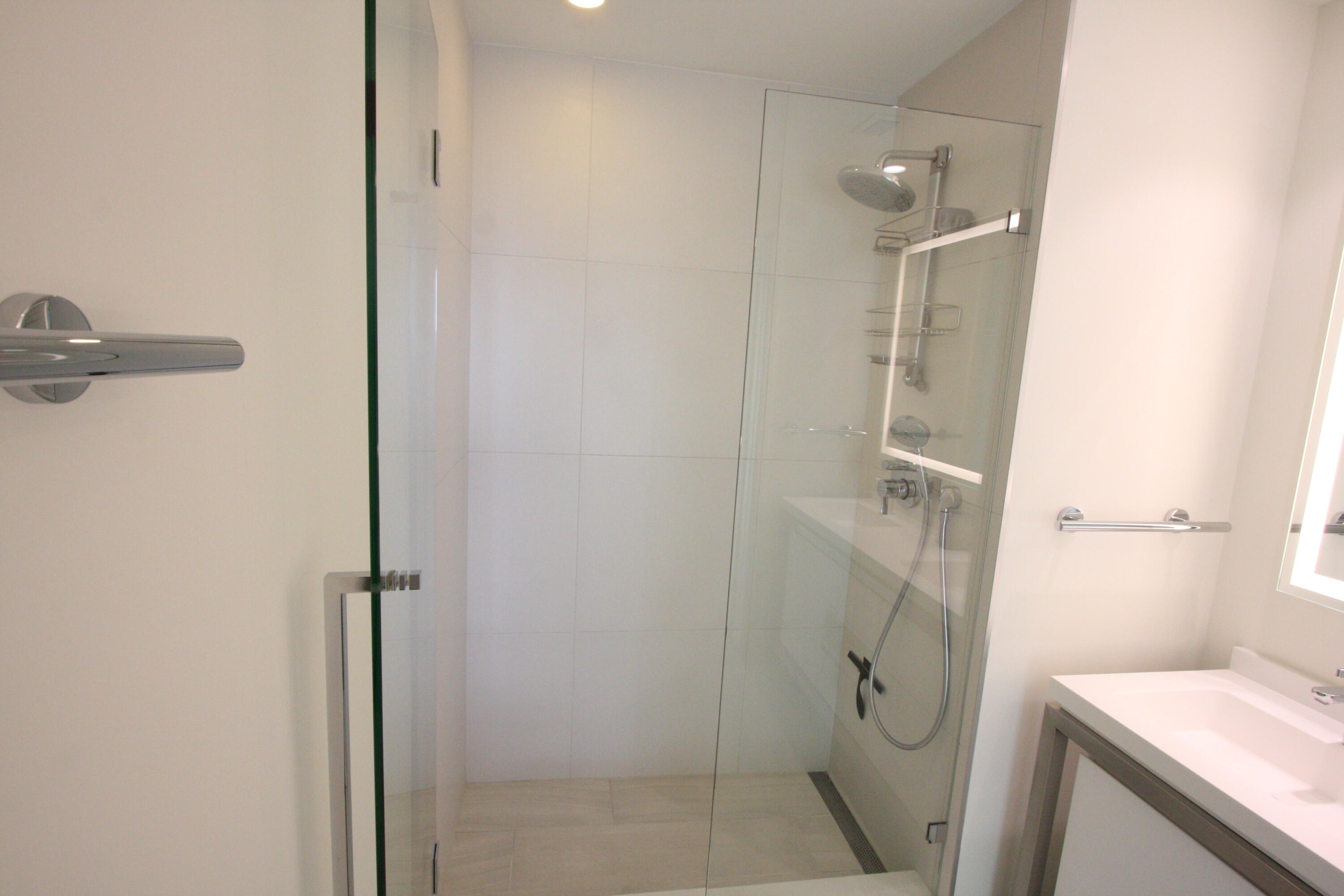 METROPICA NORTH TOWER ONE - Residential