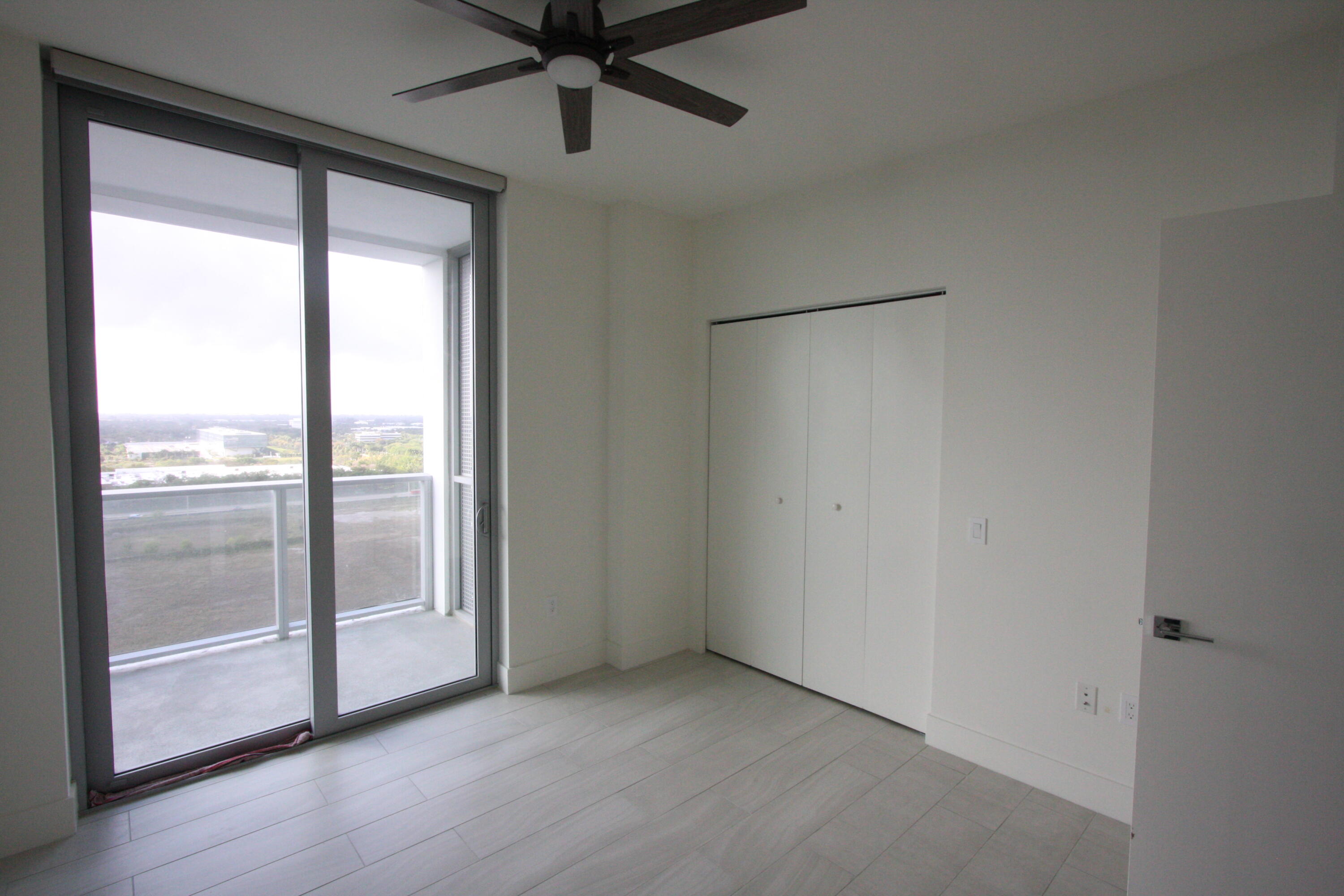 METROPICA NORTH TOWER ONE - Residential