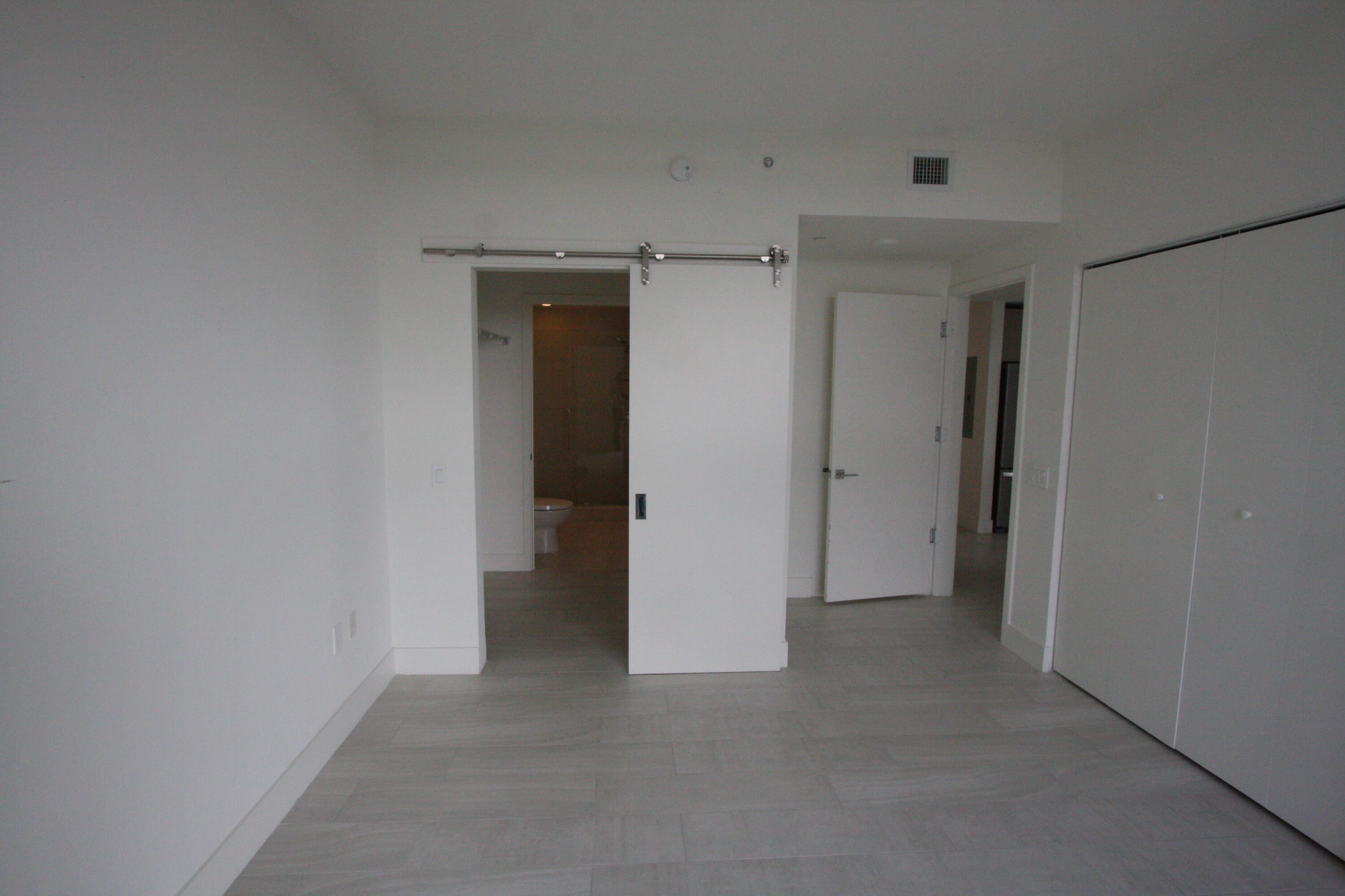 METROPICA NORTH TOWER ONE - Residential