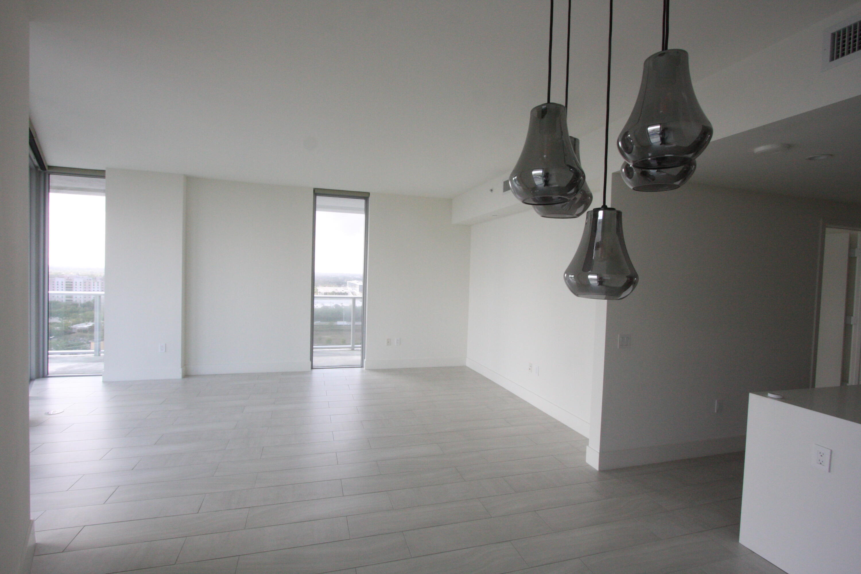 METROPICA NORTH TOWER ONE - Residential