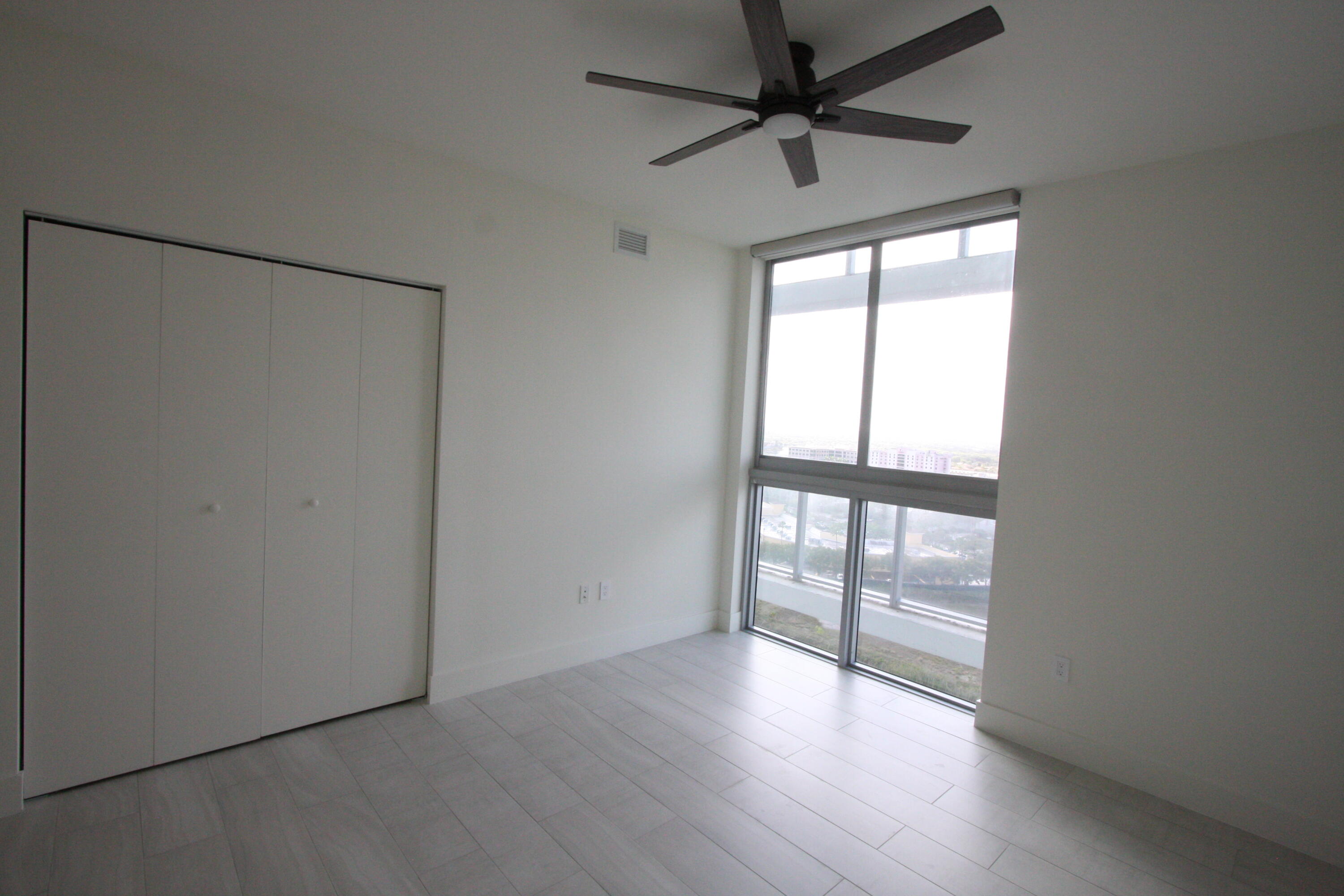 METROPICA NORTH TOWER ONE - Residential