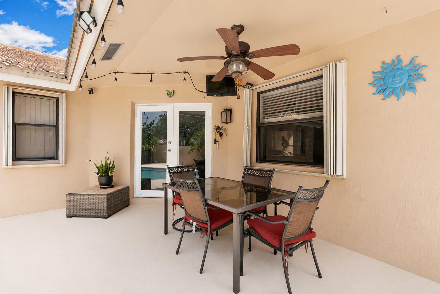 HAWKES BLUFF - Residential