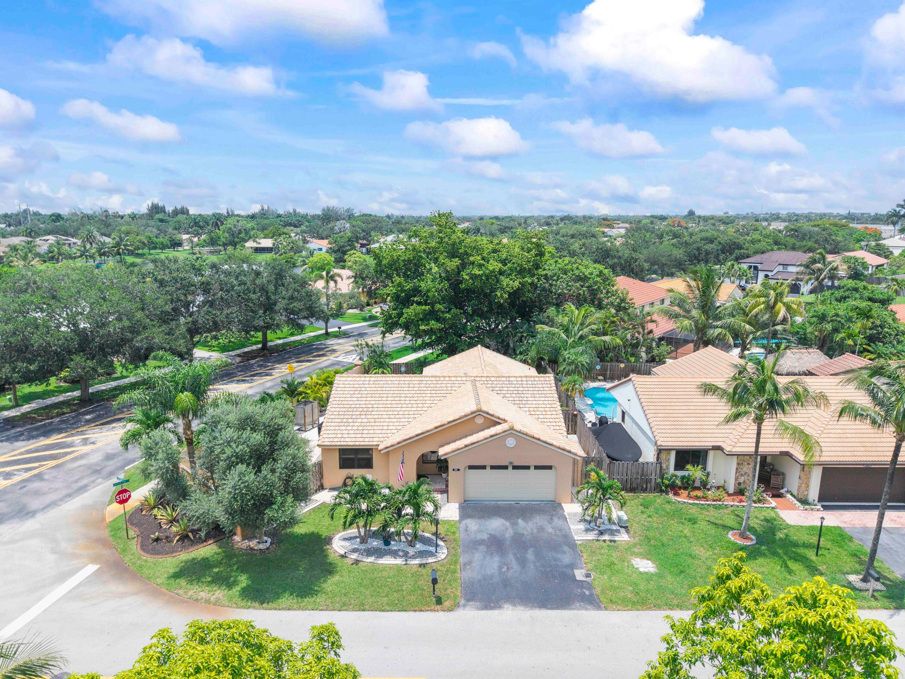 HAWKES BLUFF - Residential