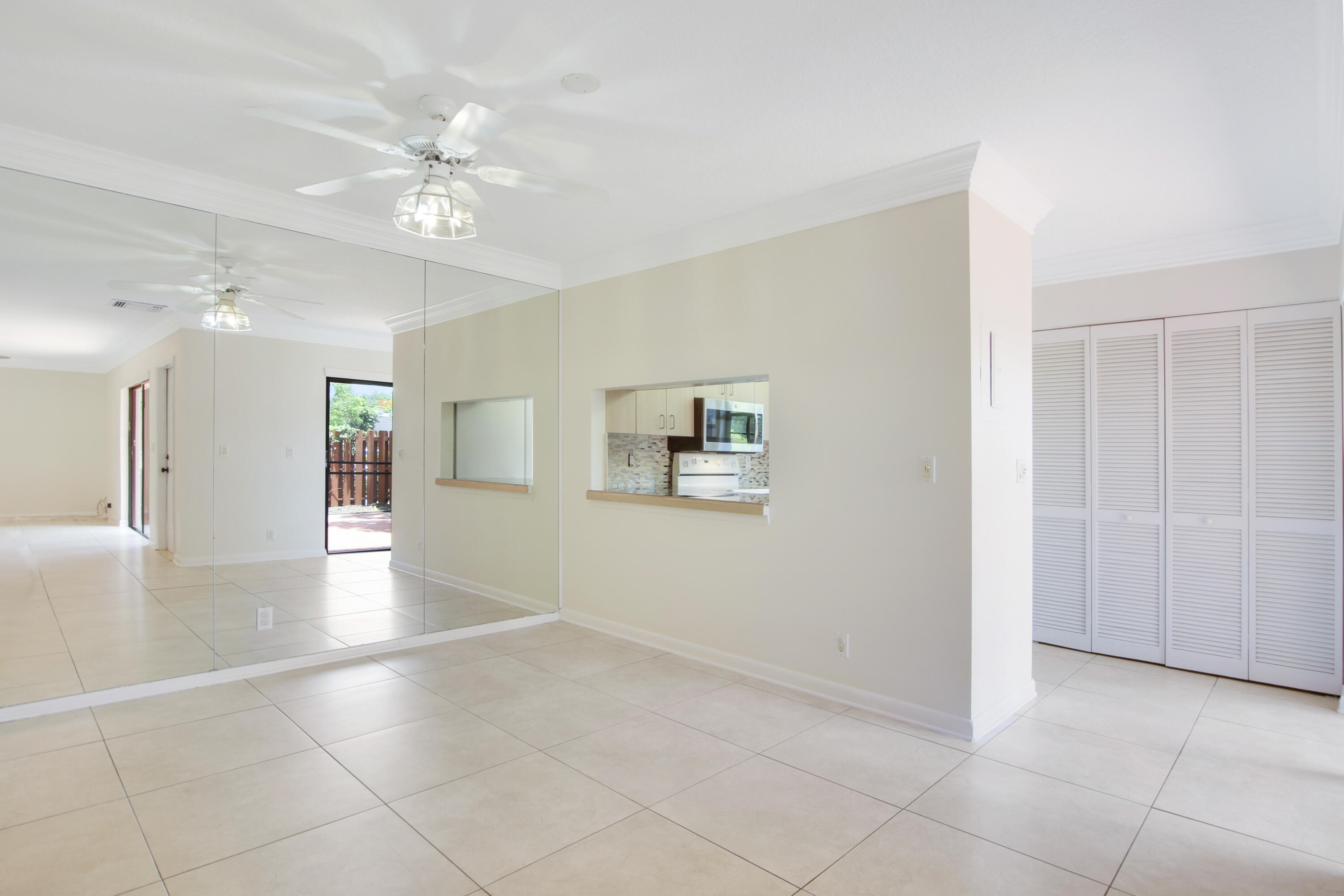 JUPITER LAKES TOWNHOMES - Residential