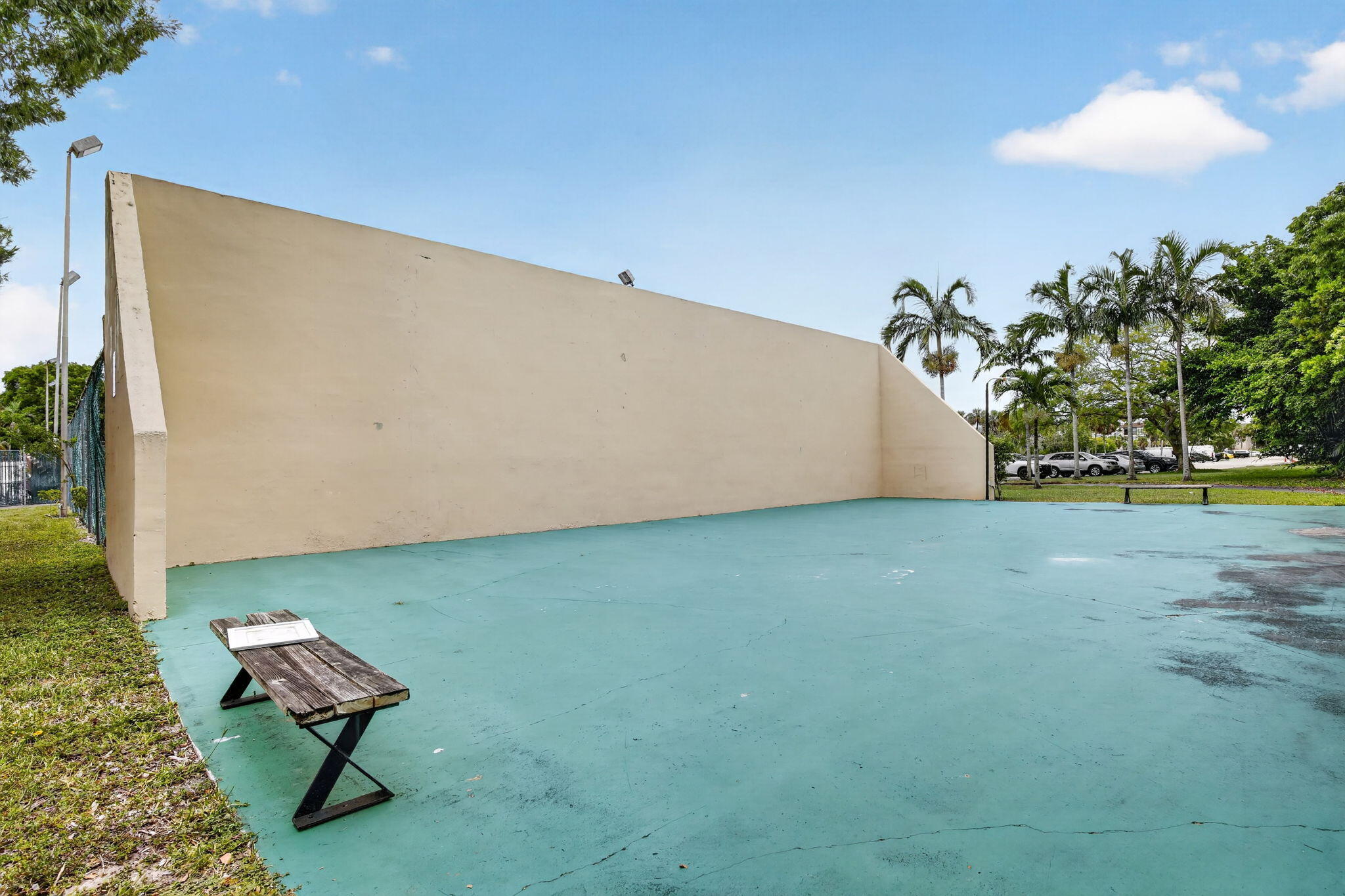 OMEGA CONDO NO 4 - Residential