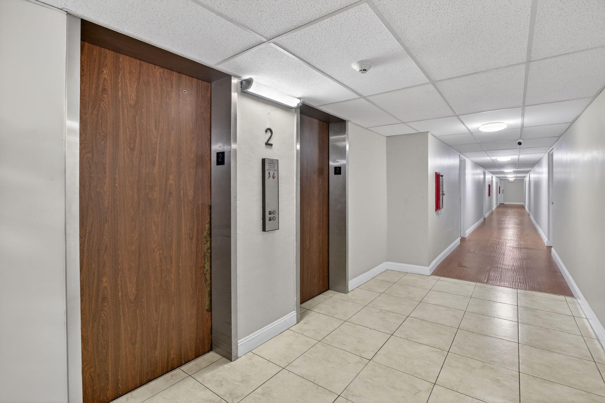 OMEGA CONDO NO 4 - Residential