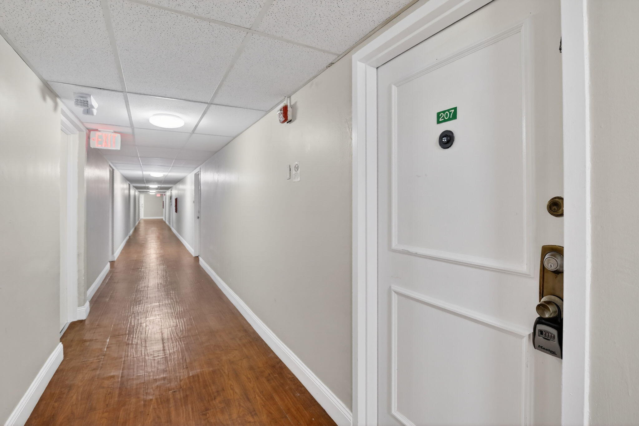 OMEGA CONDO NO 4 - Residential