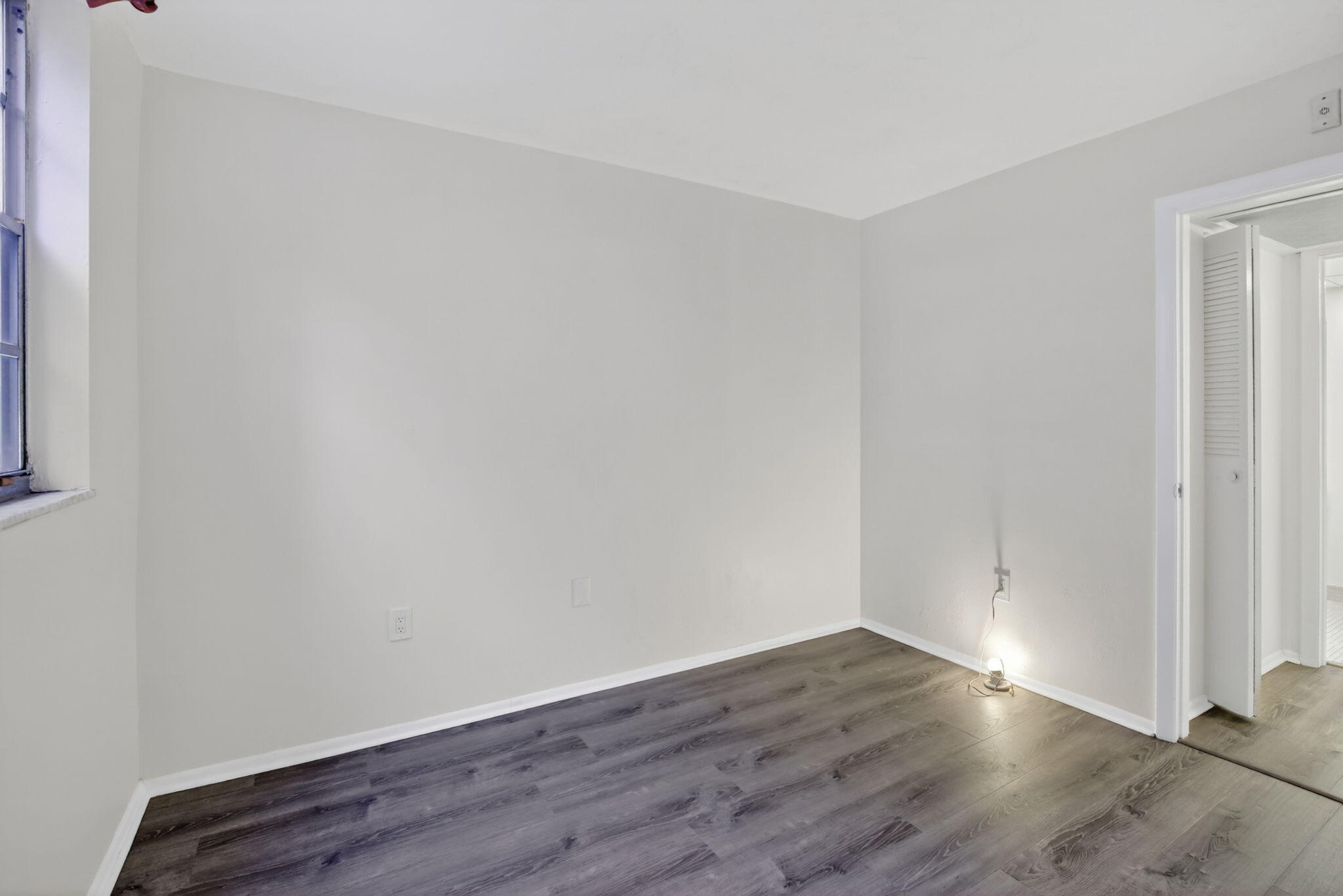 OMEGA CONDO NO 4 - Residential