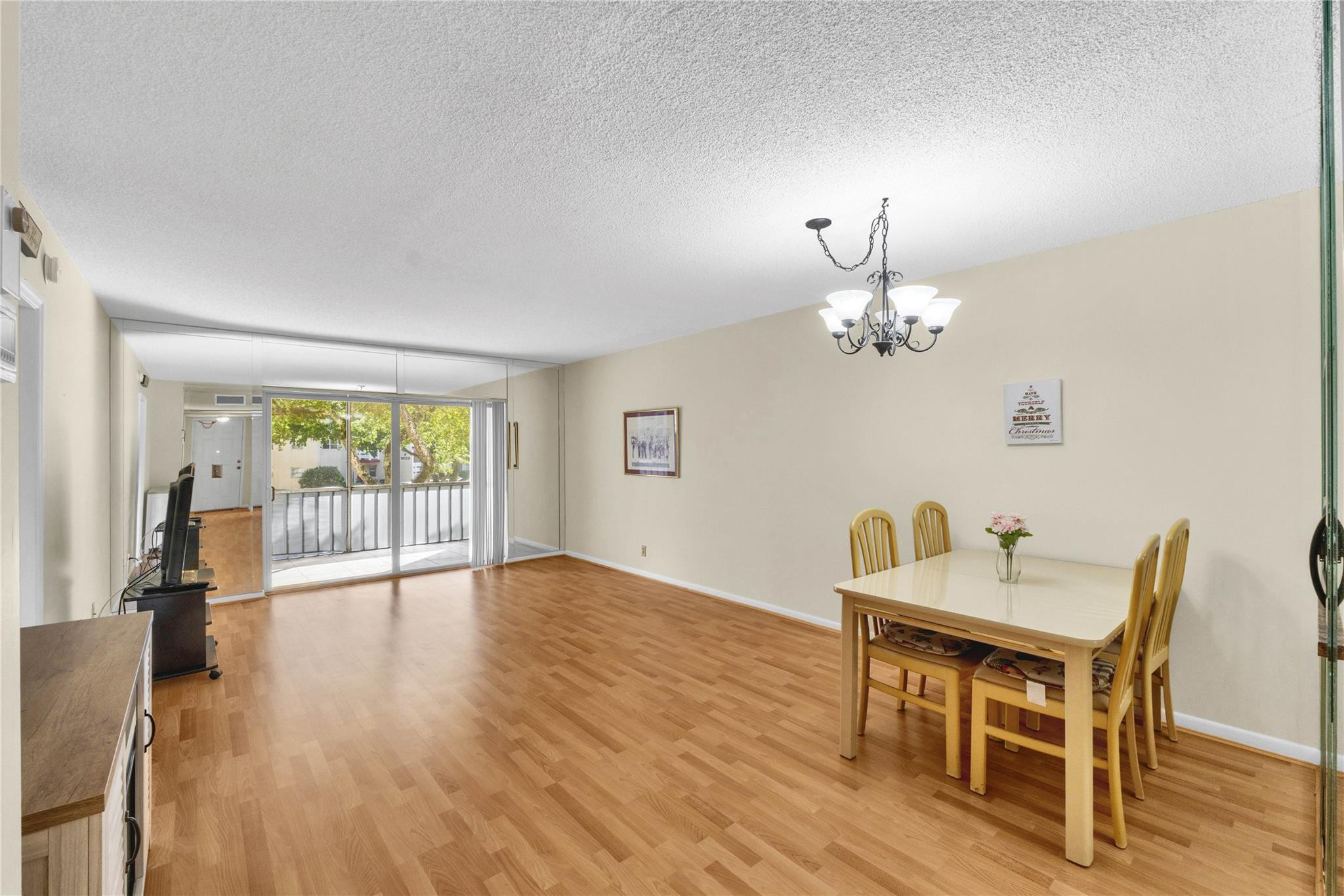 Oriole Golf & Tennis Club - Residential