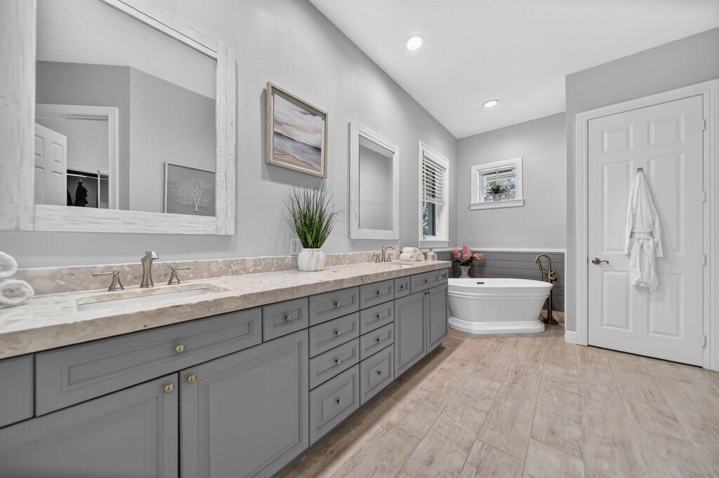Windstone, Harbour Bluff, Rivers End - Residential