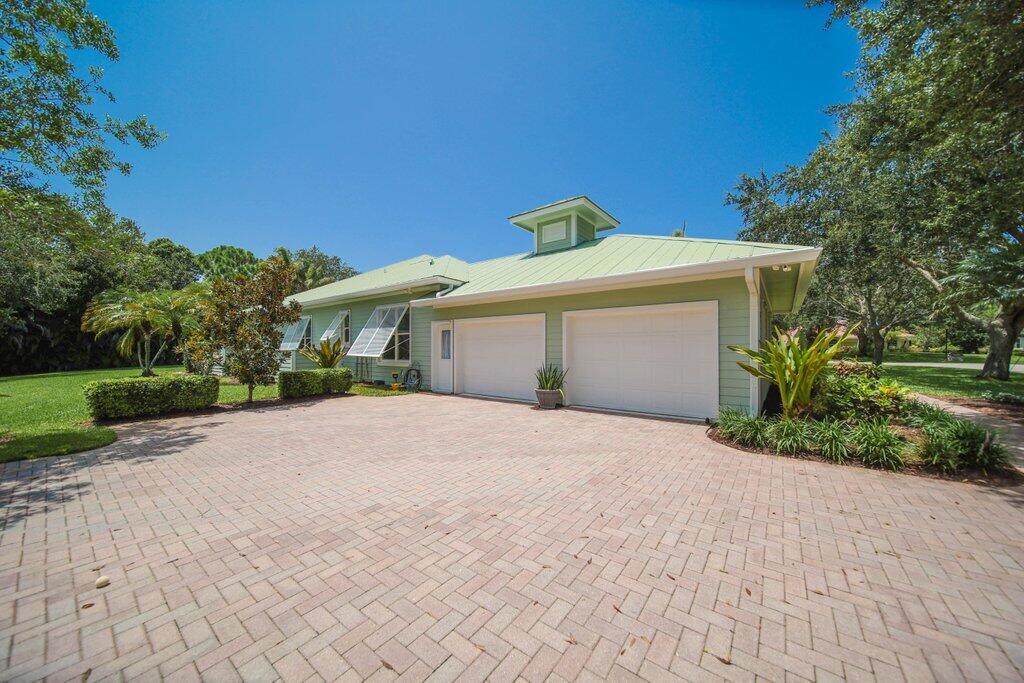 Windstone, Harbour Bluff, Rivers End - Residential