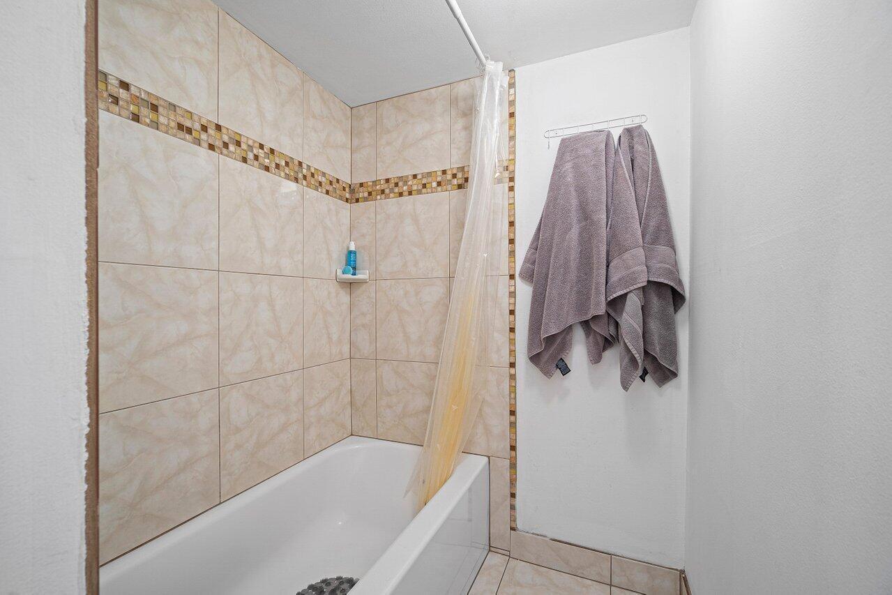 BOCA TOWNE CENTRE CONDO - Residential